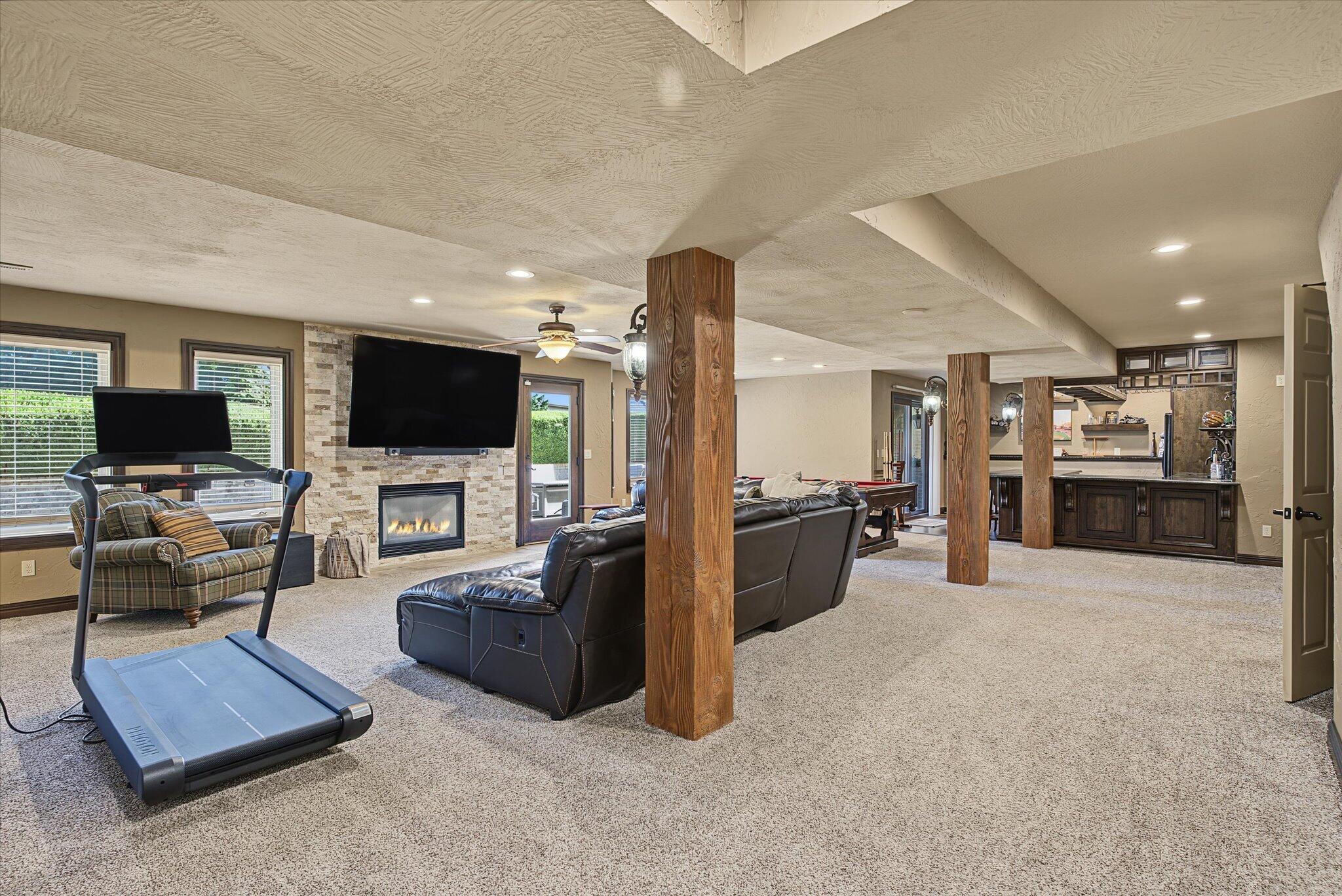 6202 South Meadowview Drive Property Photo 45