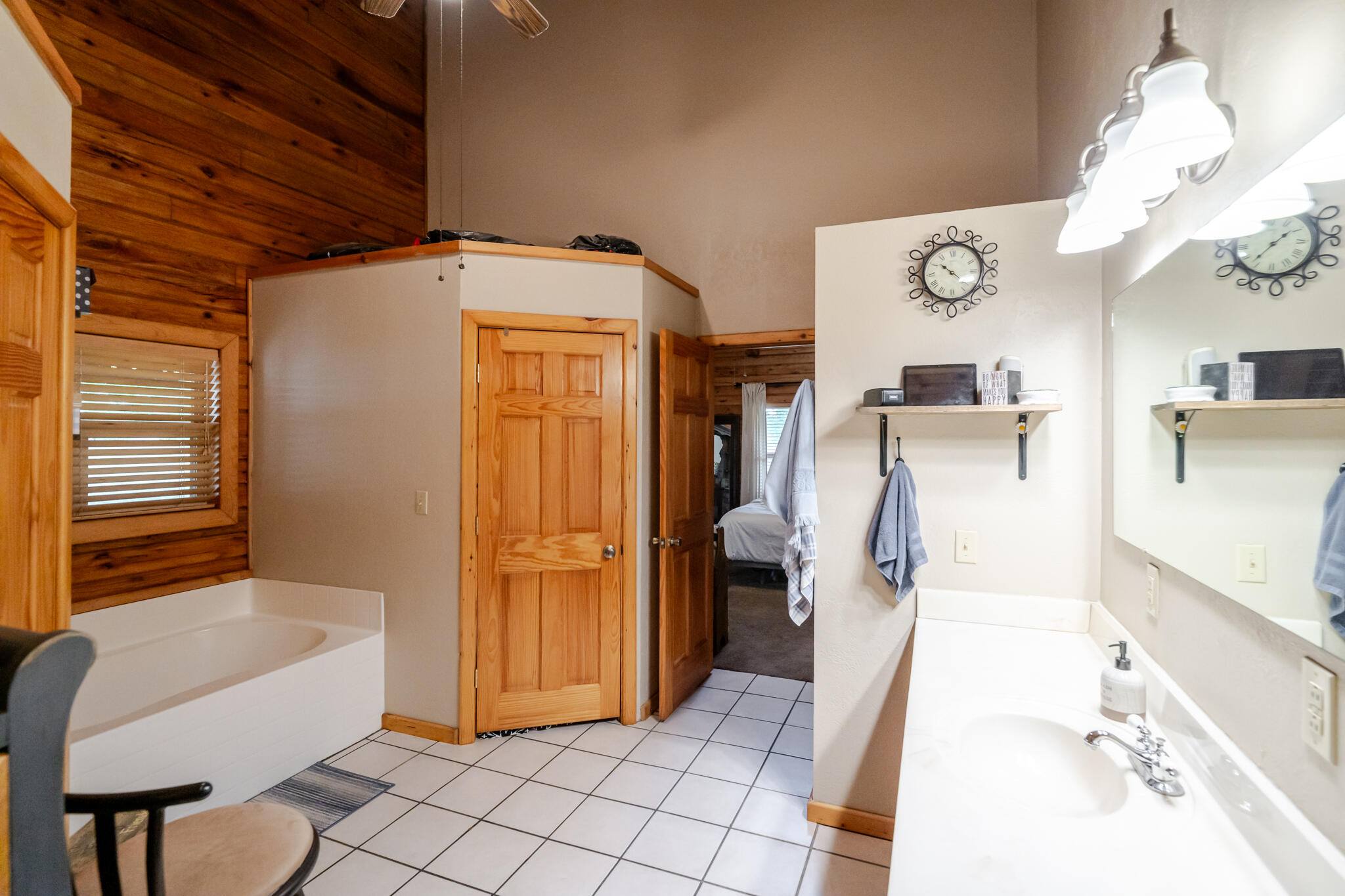 11028 Farm Road 2020 Property Photo 34