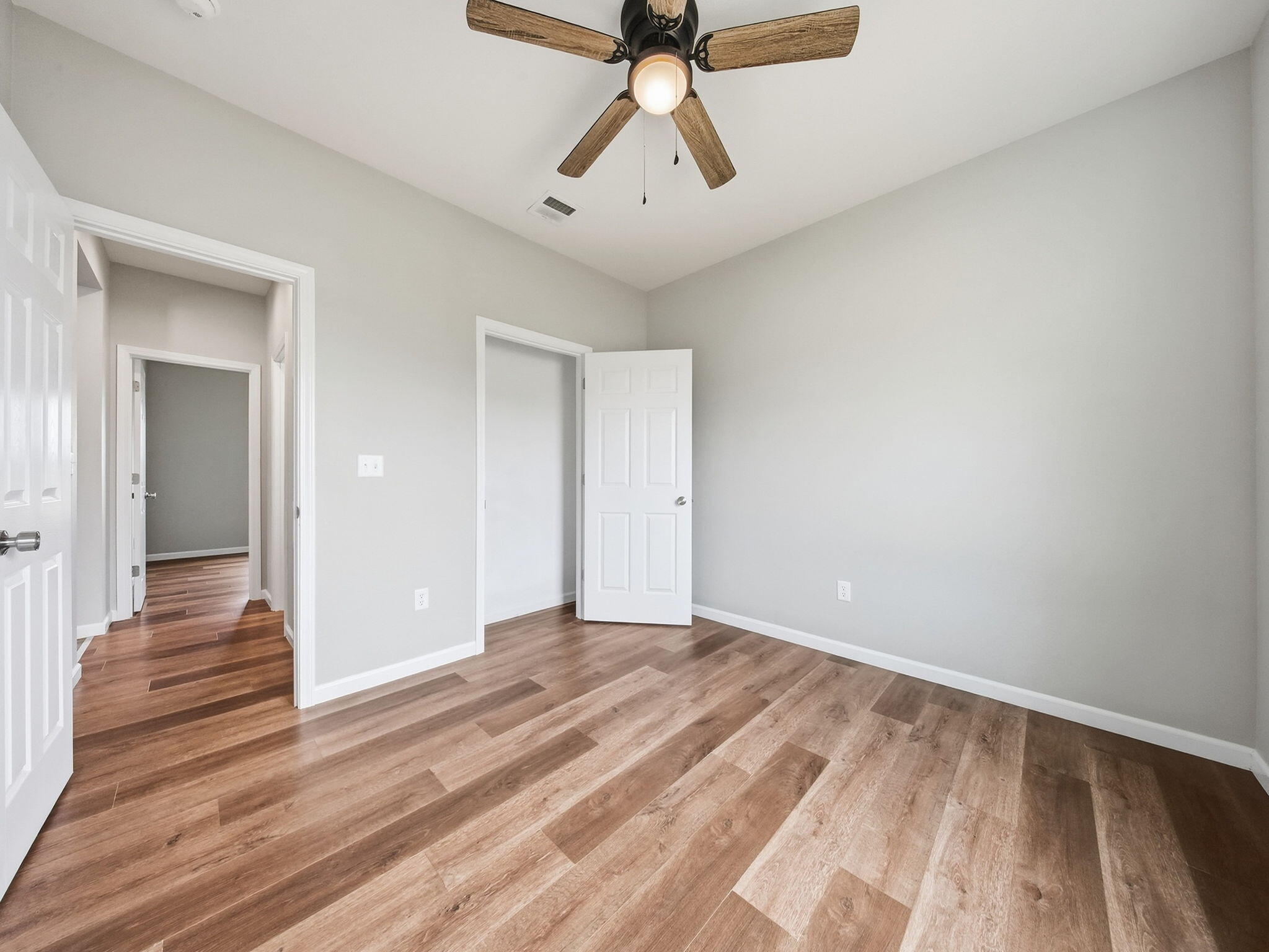 103 West Bluegrass Street Property Photo 14