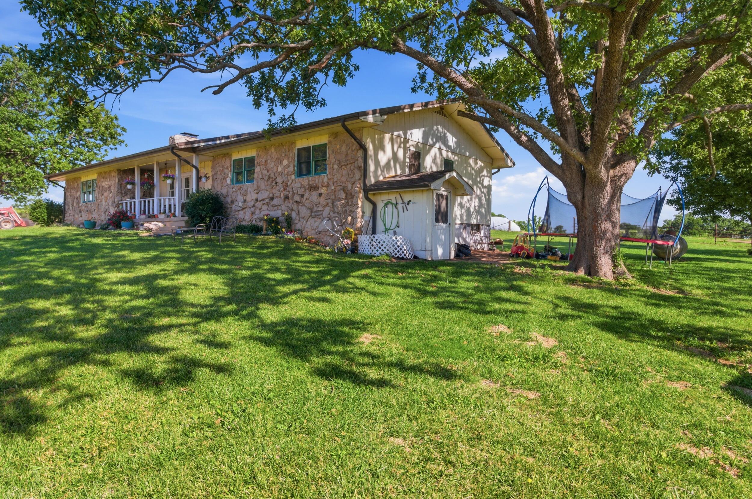 9290 Burton Branch Road Property Photo 44