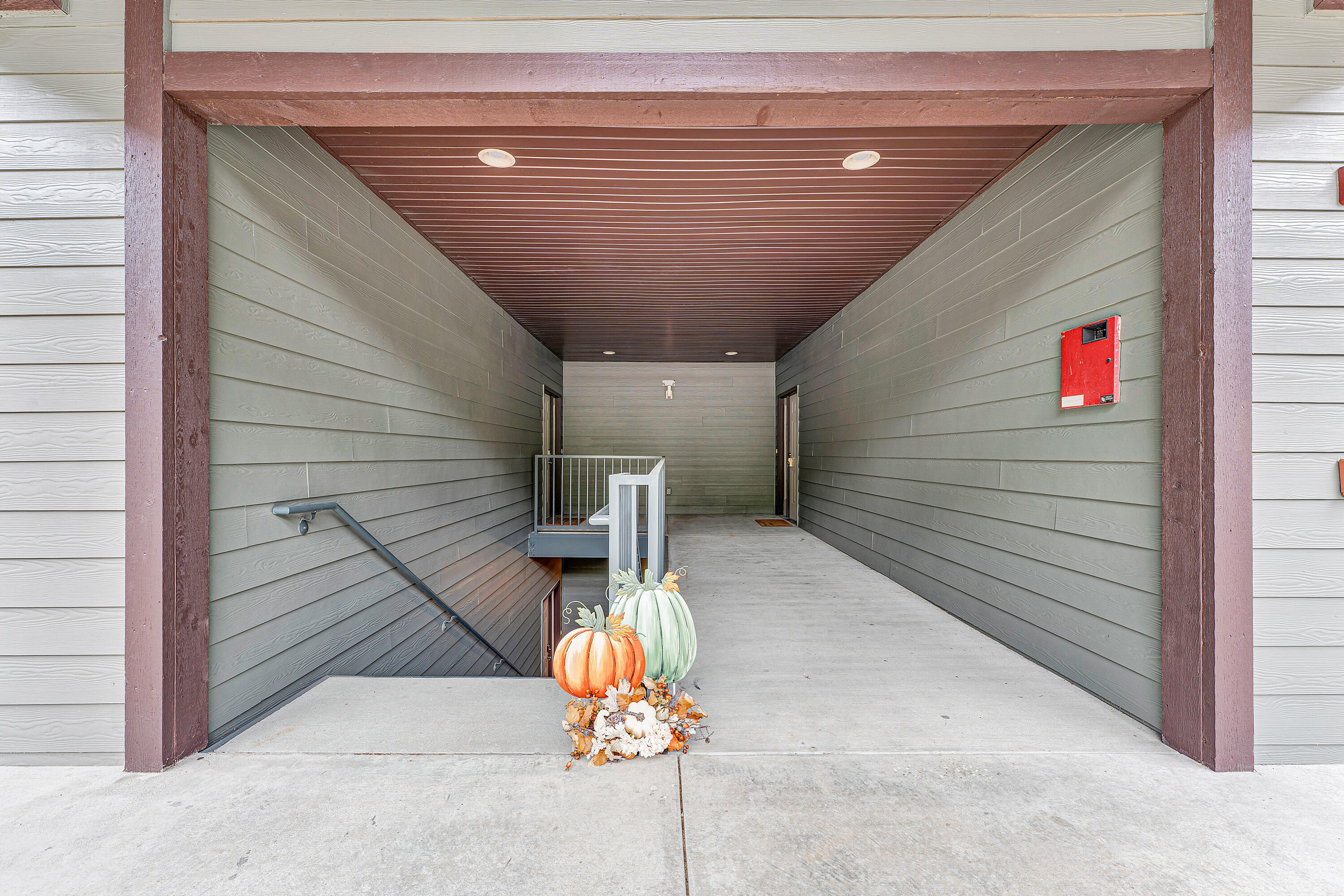 1261 Golf Drive 2 Property Photo 13