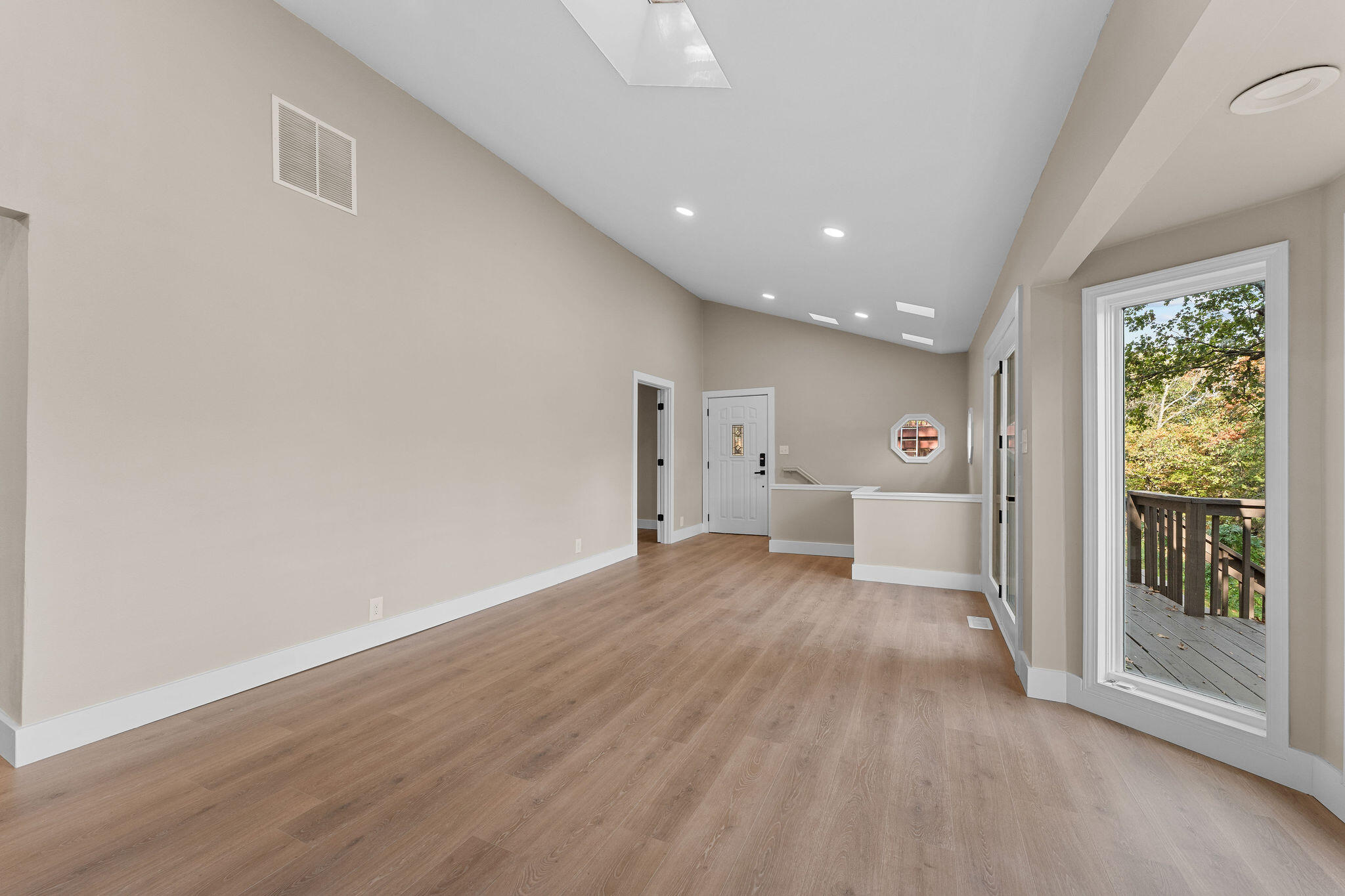 144 Santana Circle Property Photo 17