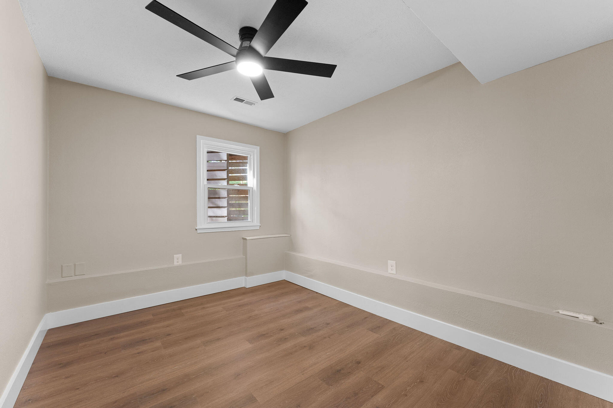 144 Santana Circle Property Photo 37