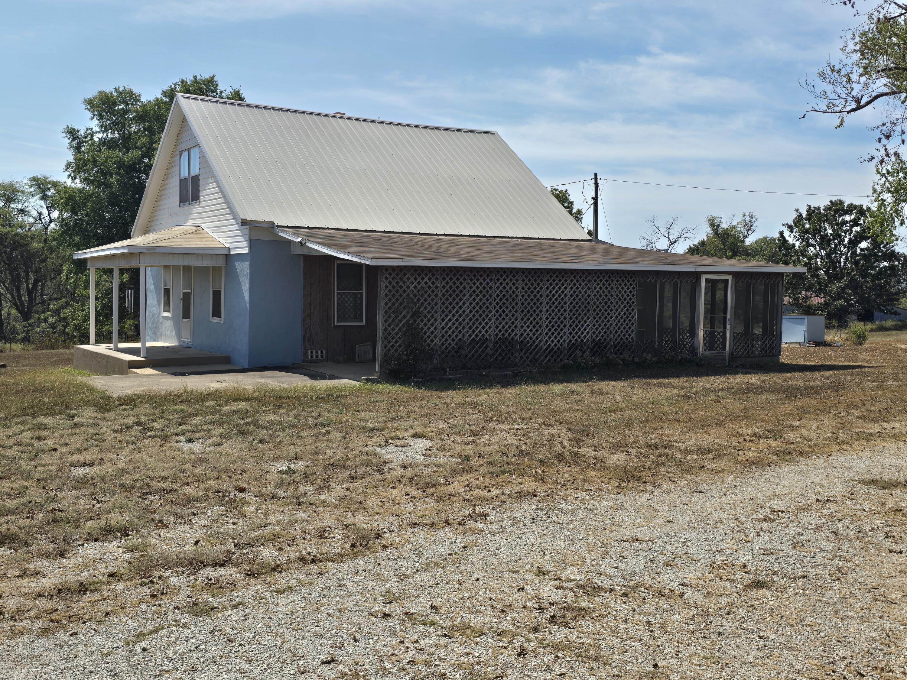 16695 Lebanon Road Road Property Photo 2