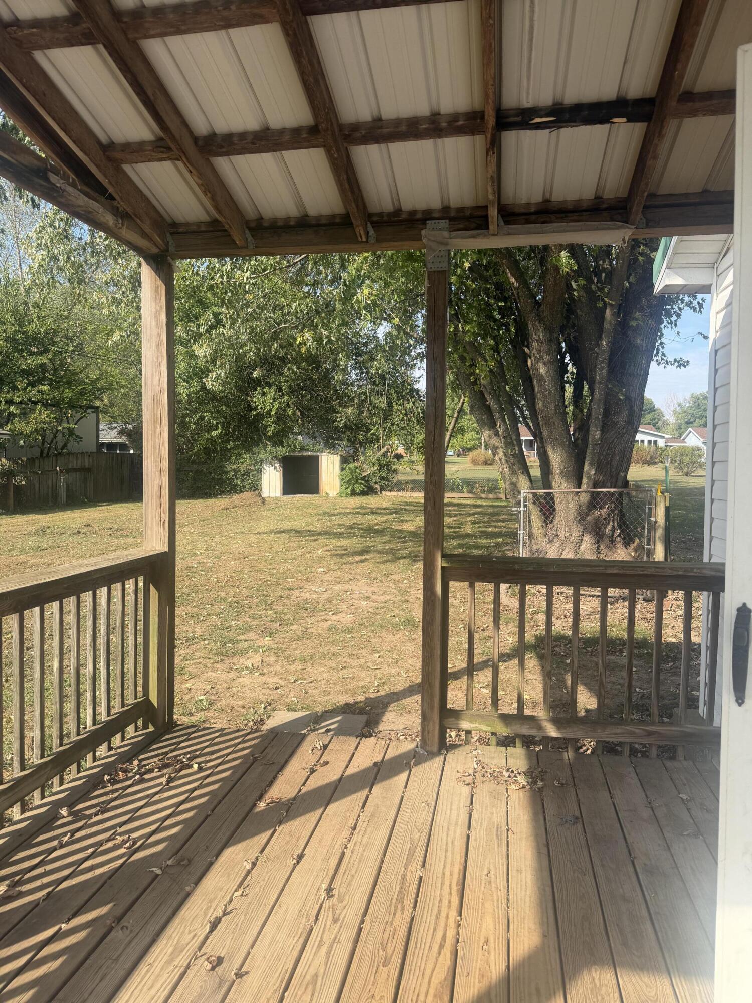 1049 South Hudson Avenue Property Photo 15