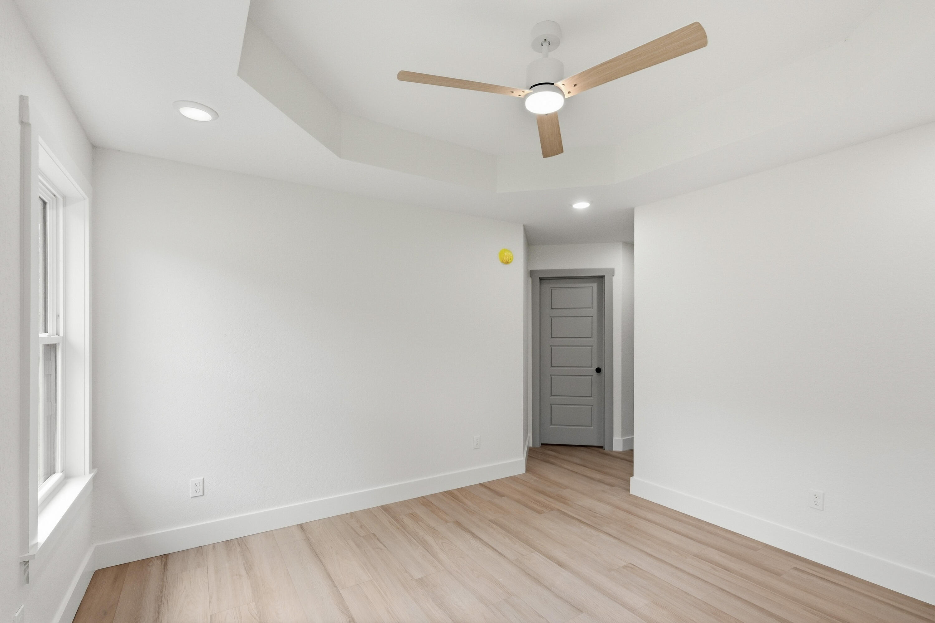 318 West Daugherty Street Property Photo 23