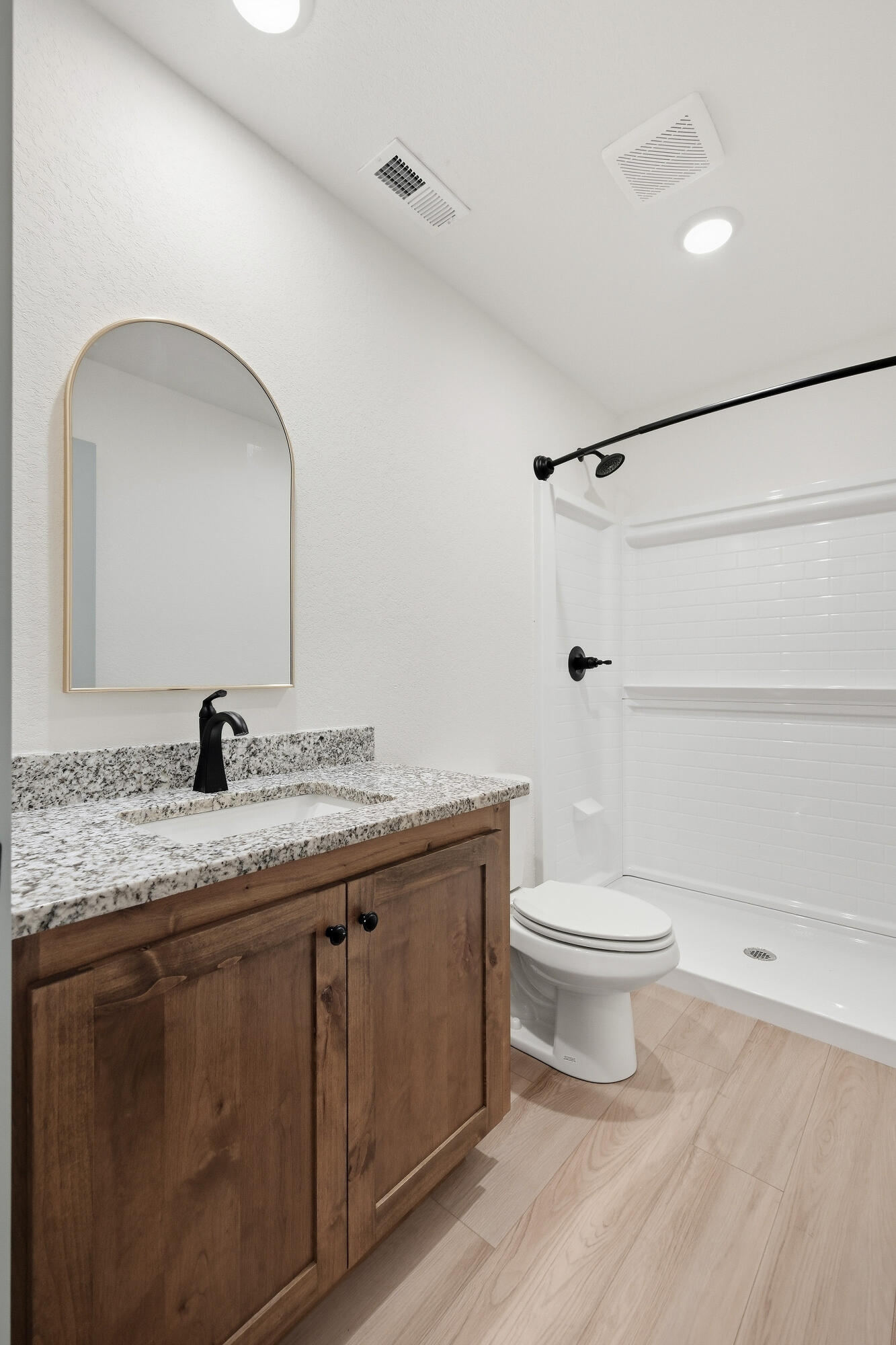 318 West Daugherty Street Property Photo 27