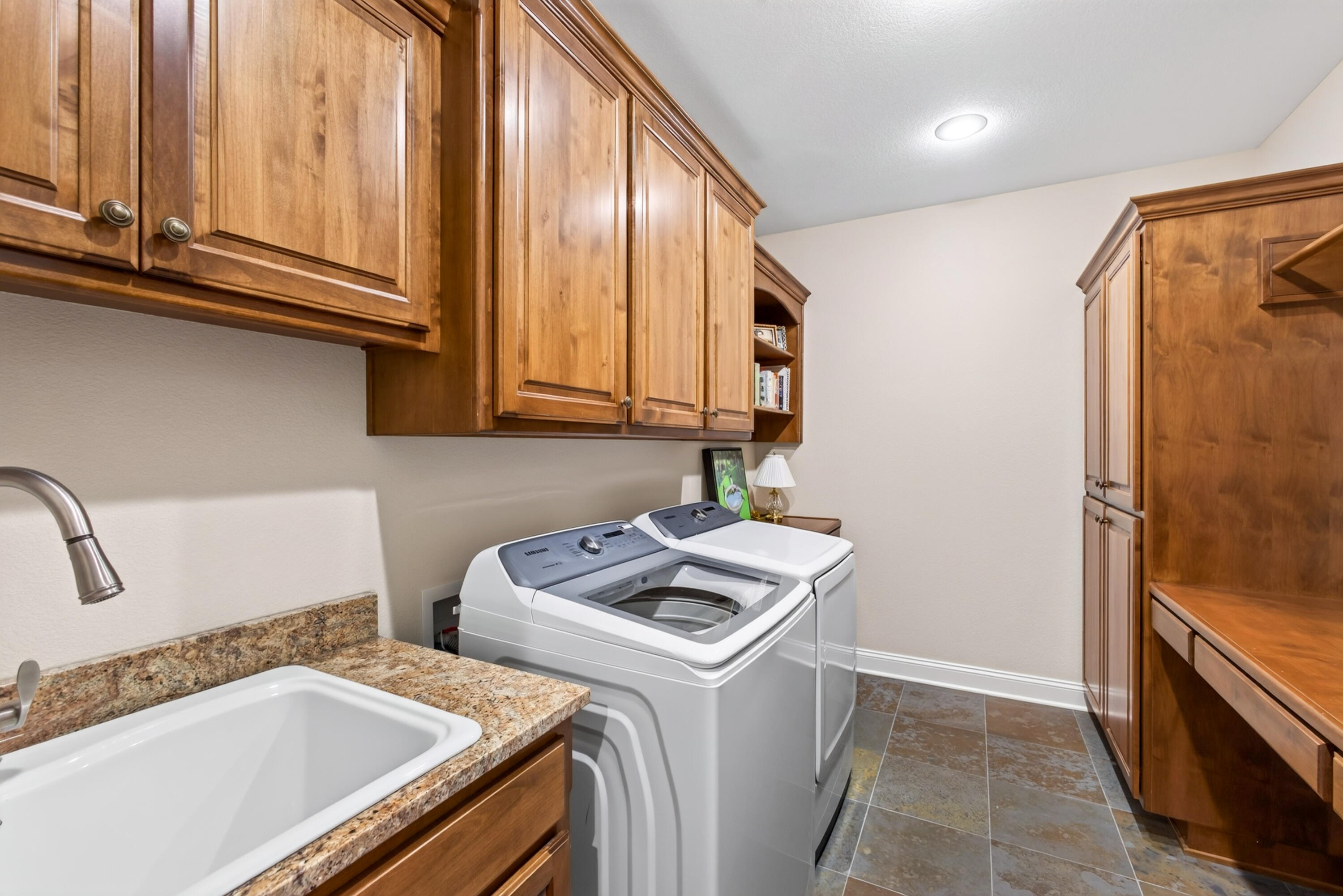 4105 East Brookdale Terrace Property Photo 38