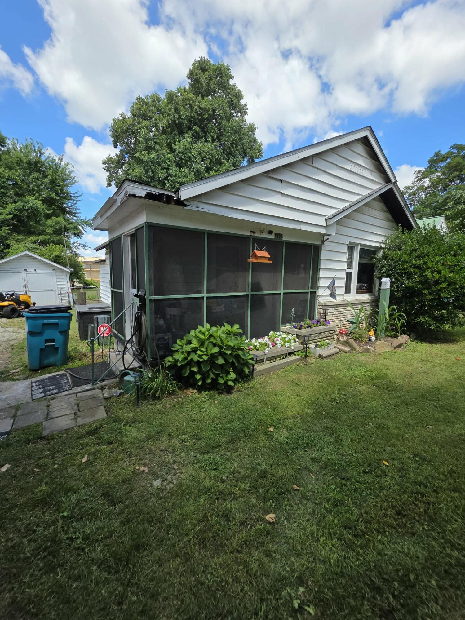 1125 South Main Avenue Property Photo 4