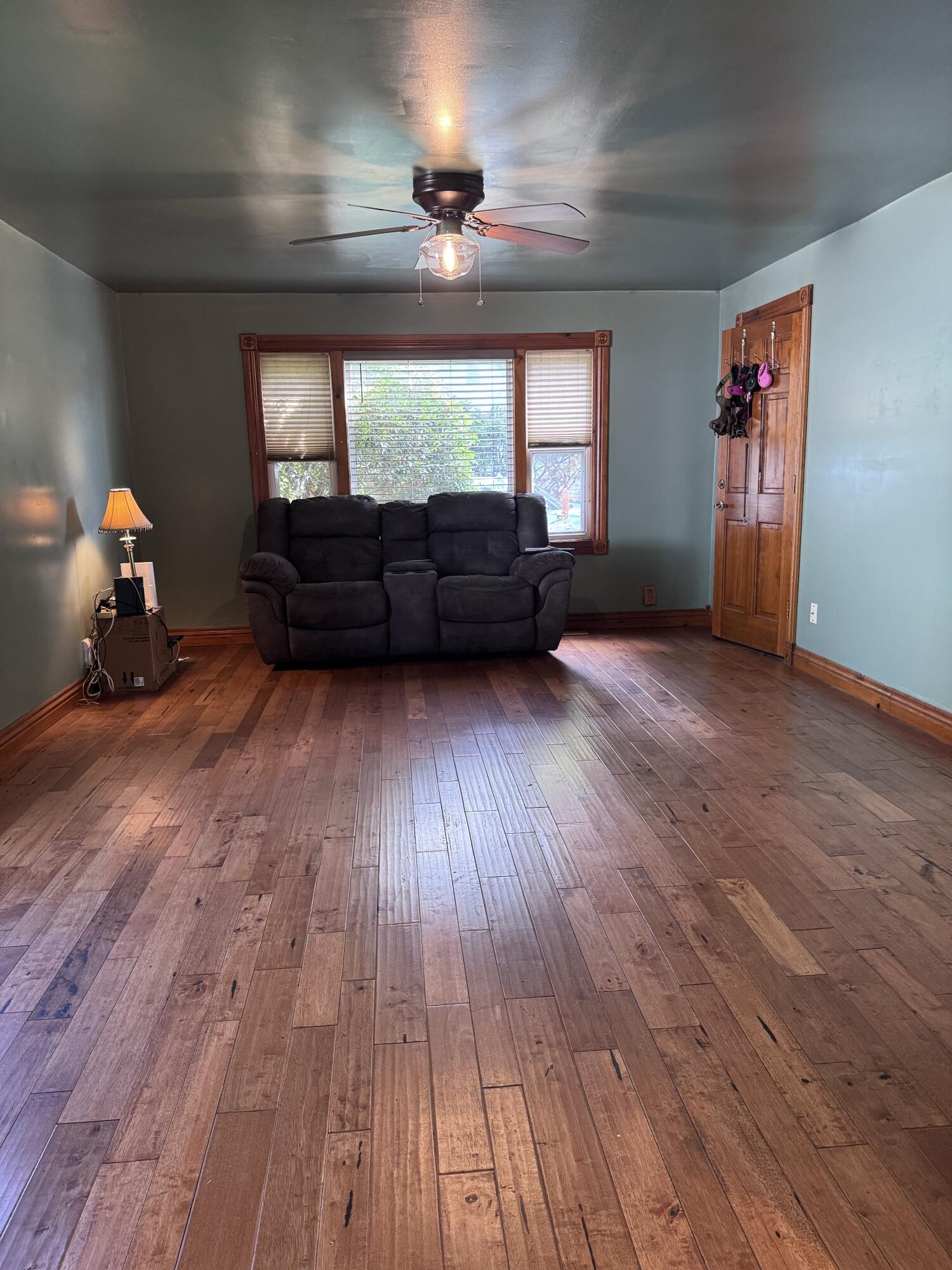 1125 South Main Avenue Property Photo 5