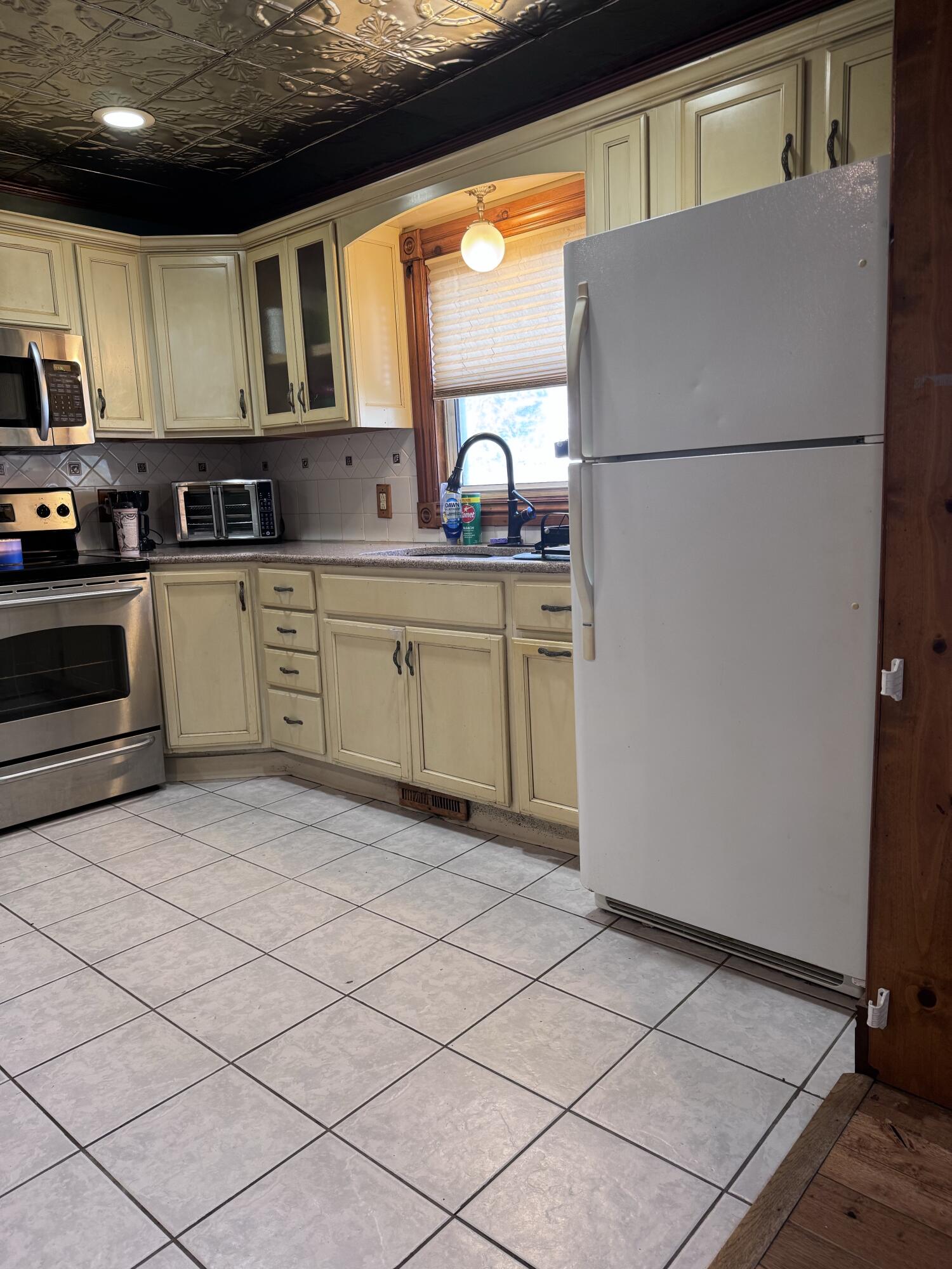 1125 South Main Avenue Property Photo 16