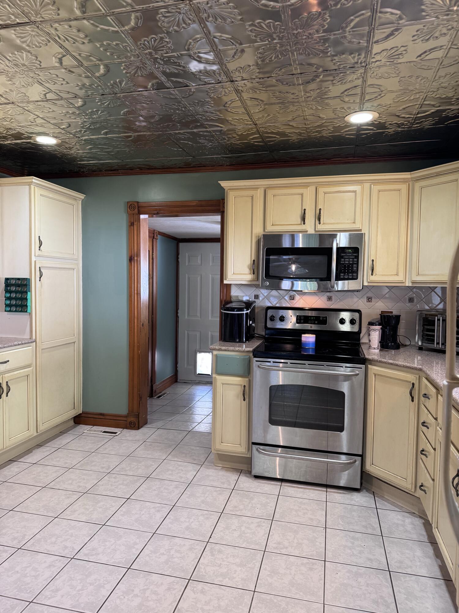 1125 South Main Avenue Property Photo 18