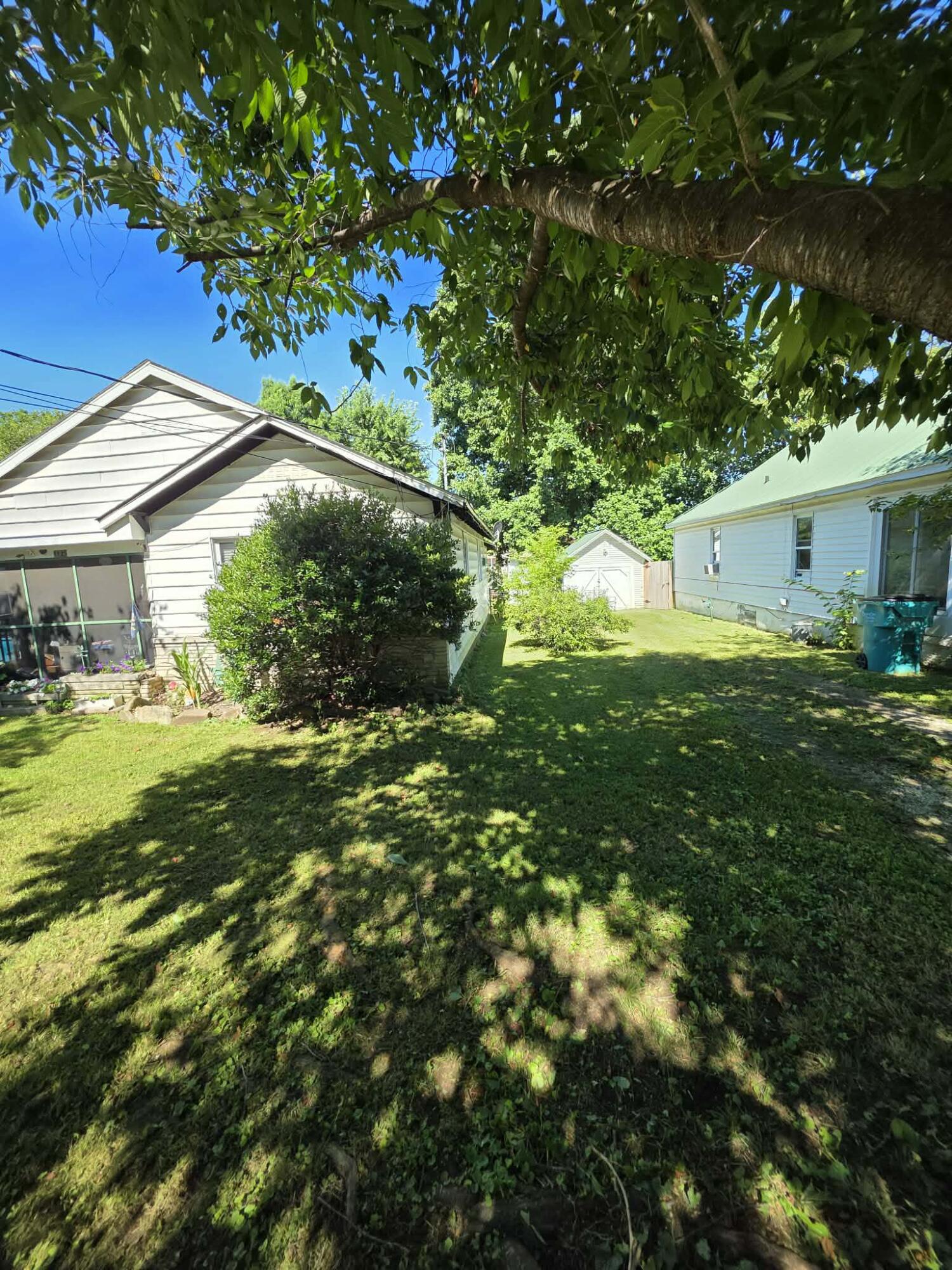 1125 South Main Avenue Property Photo 33