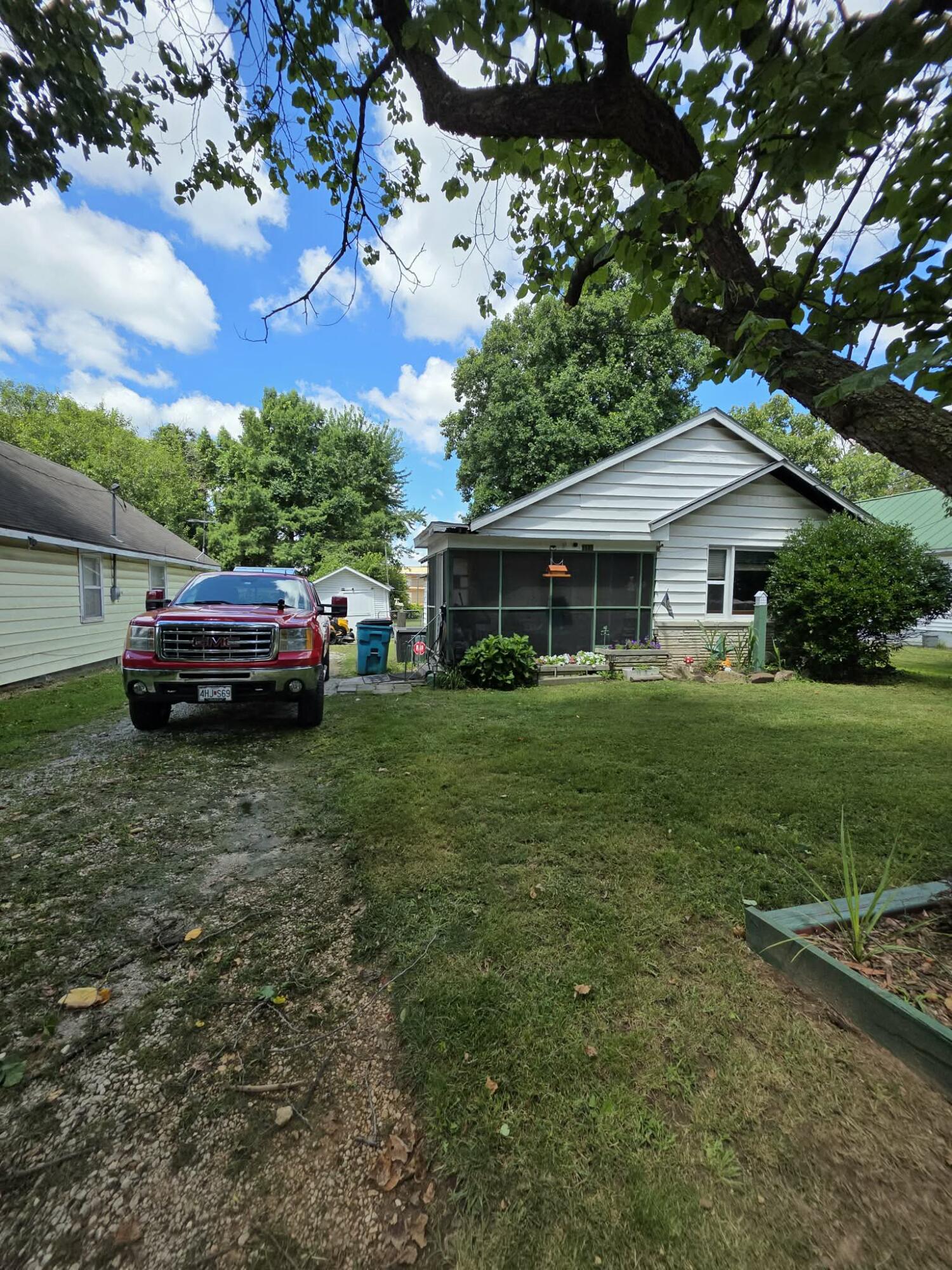 1125 South Main Avenue Property Photo 37
