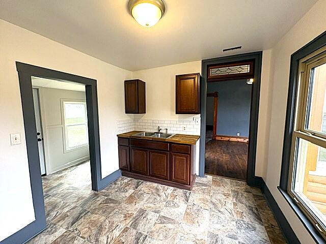 816 West 3rd Street Property Photo 16