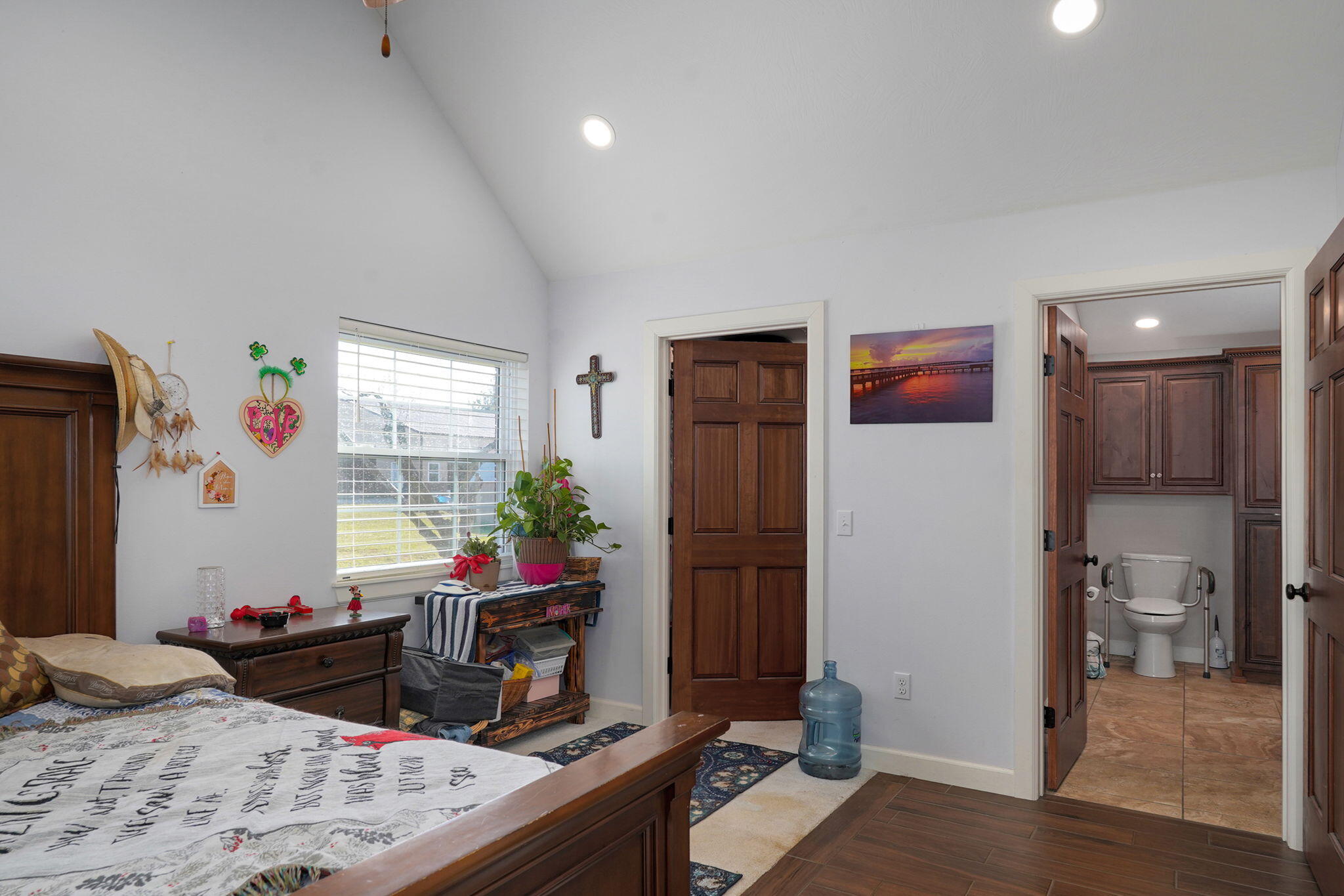 9407 Lawrence 1170 Property Photo 17