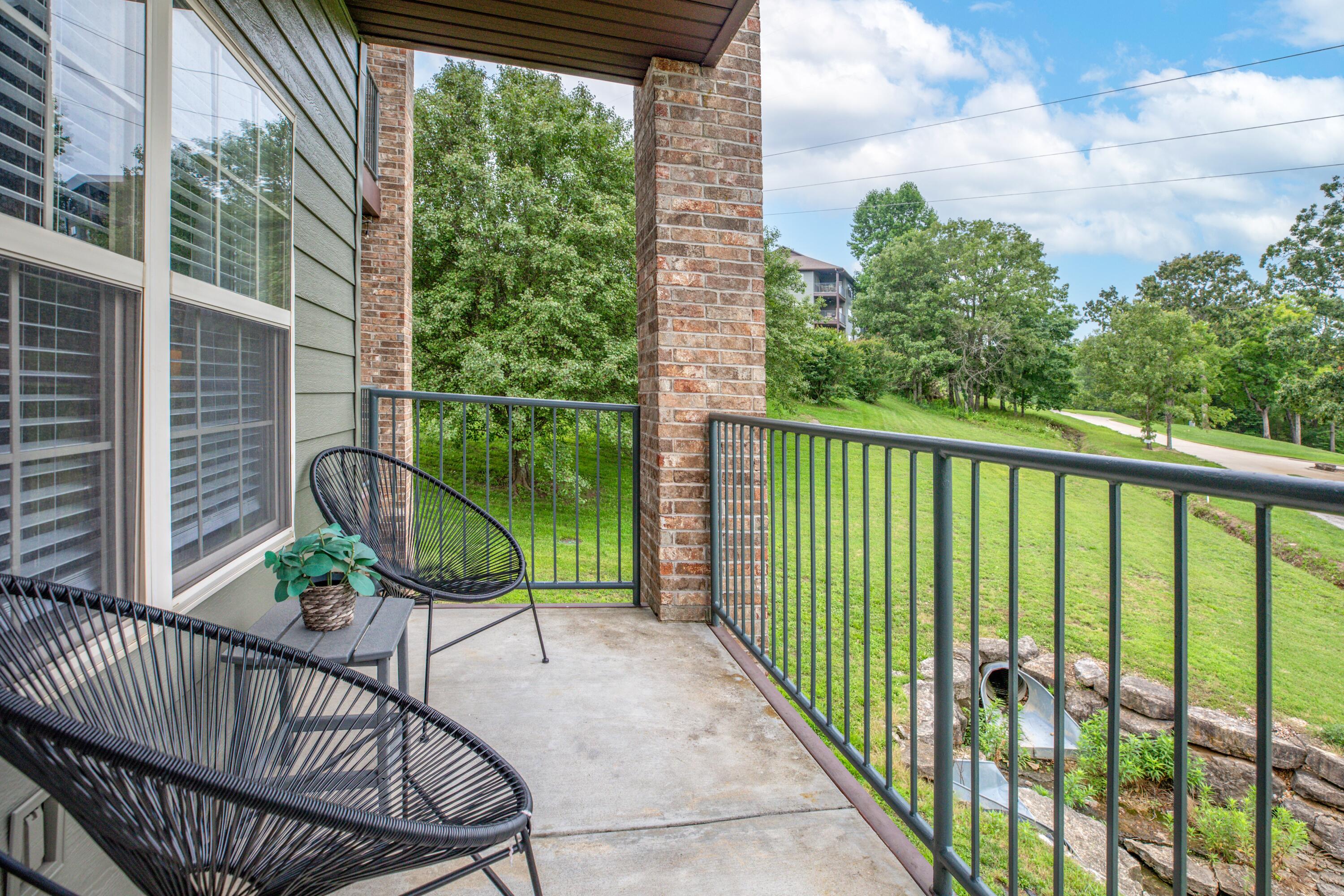 1001 Golf Drive 10 Property Photo 14