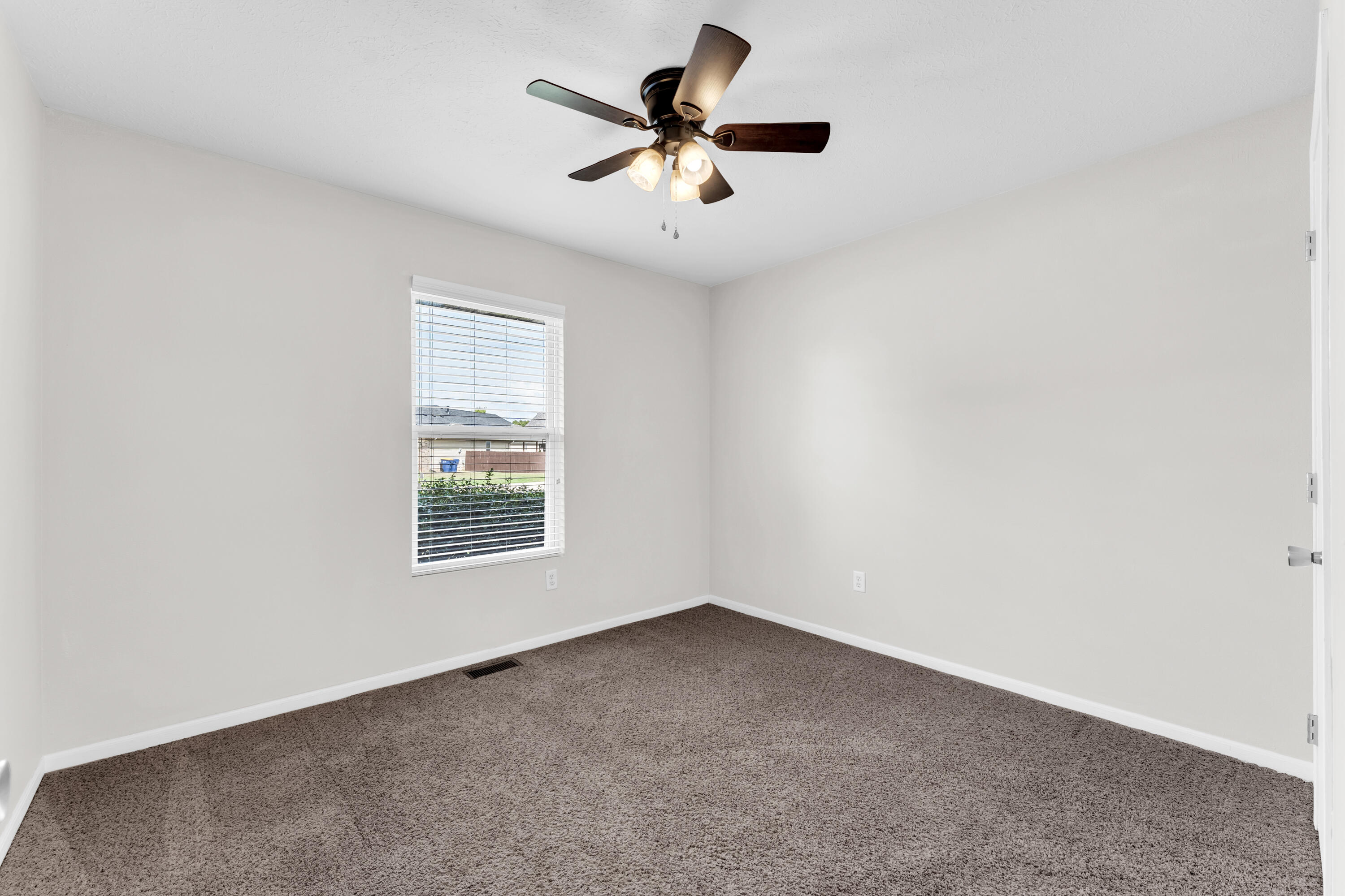 135 Pinyon Avenue Property Photo 29