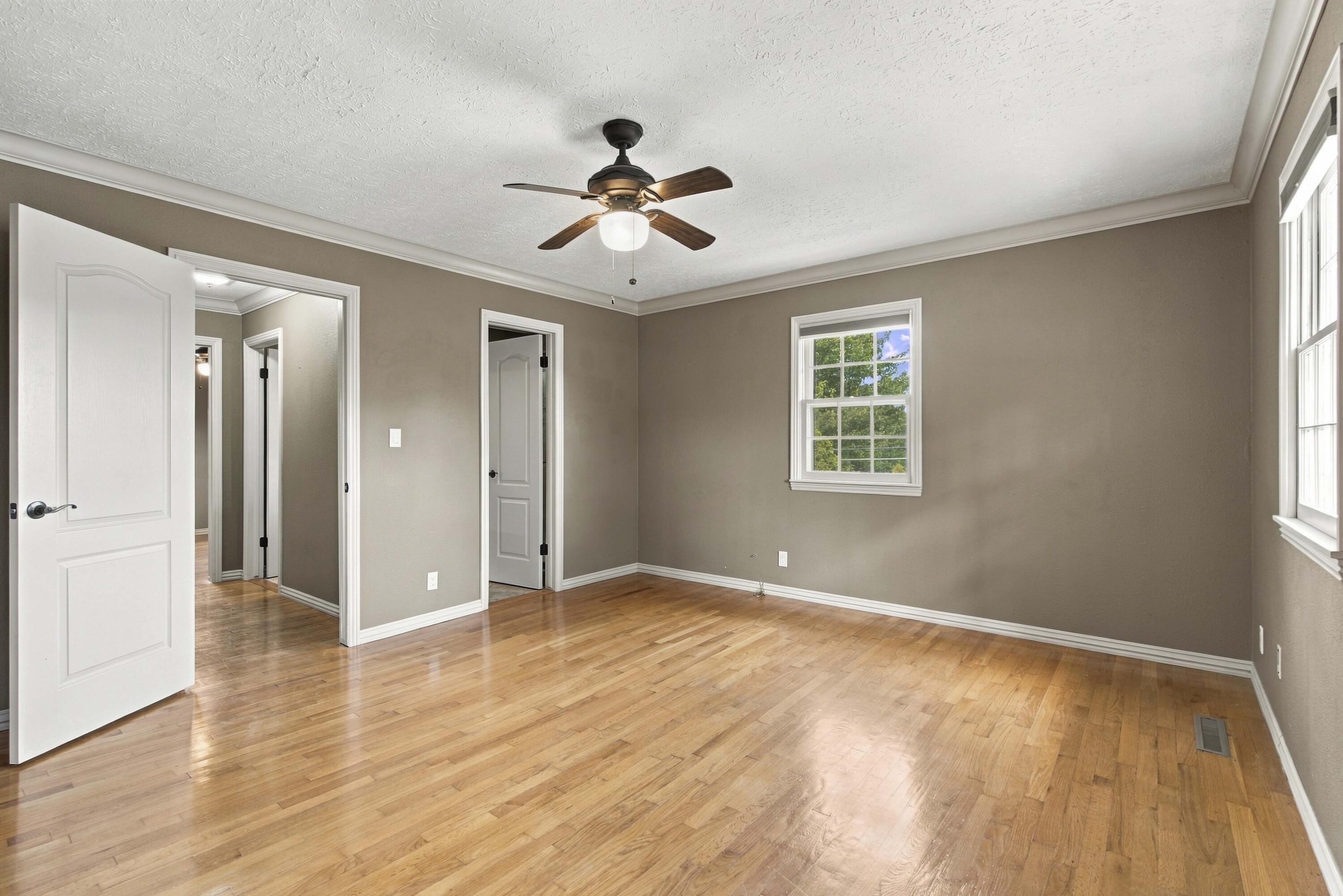 1905 South Ventura Avenue Property Photo 21