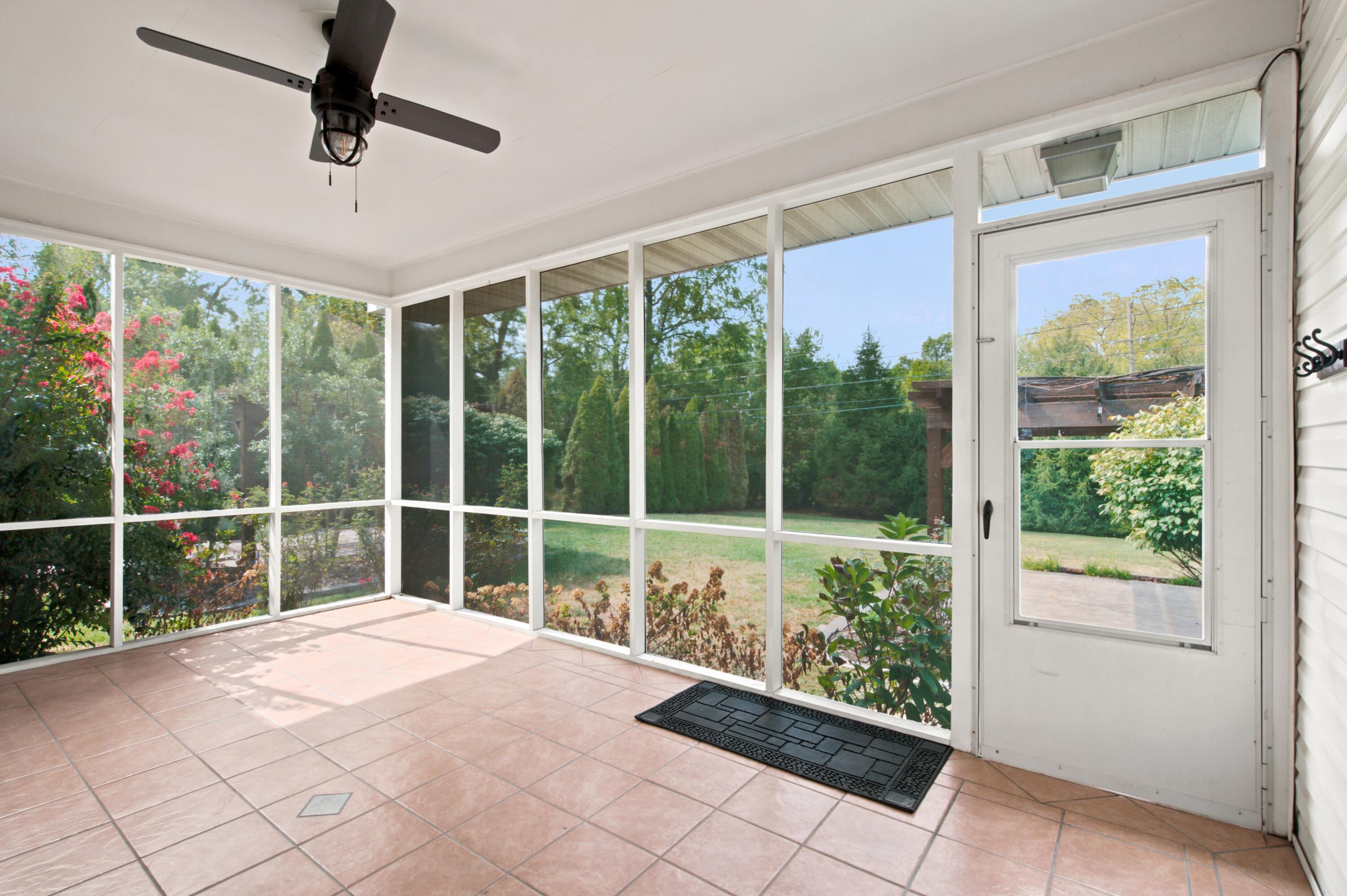 1905 South Ventura Avenue Property Photo 25