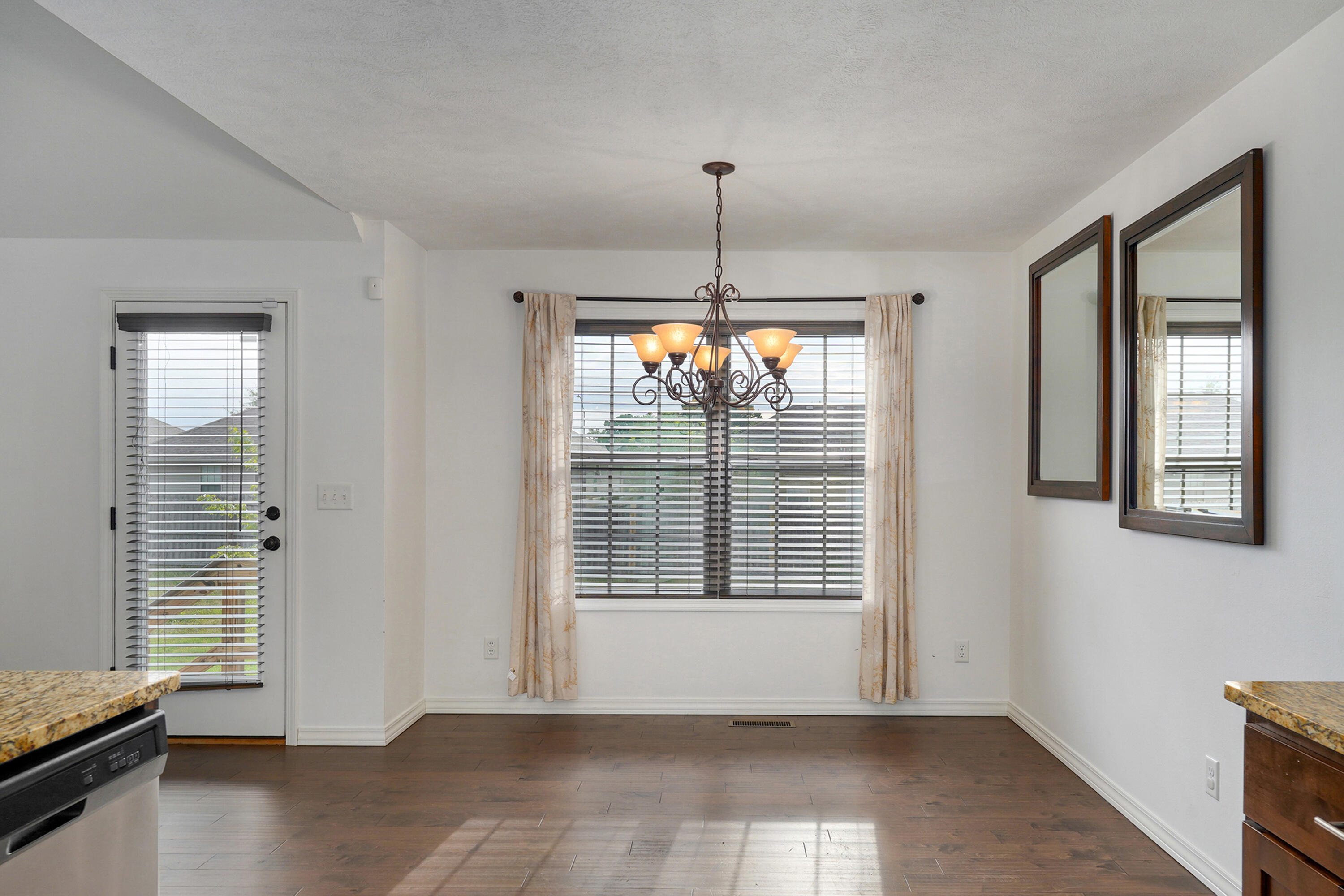 674 North Rockingham Avenue Property Photo 14