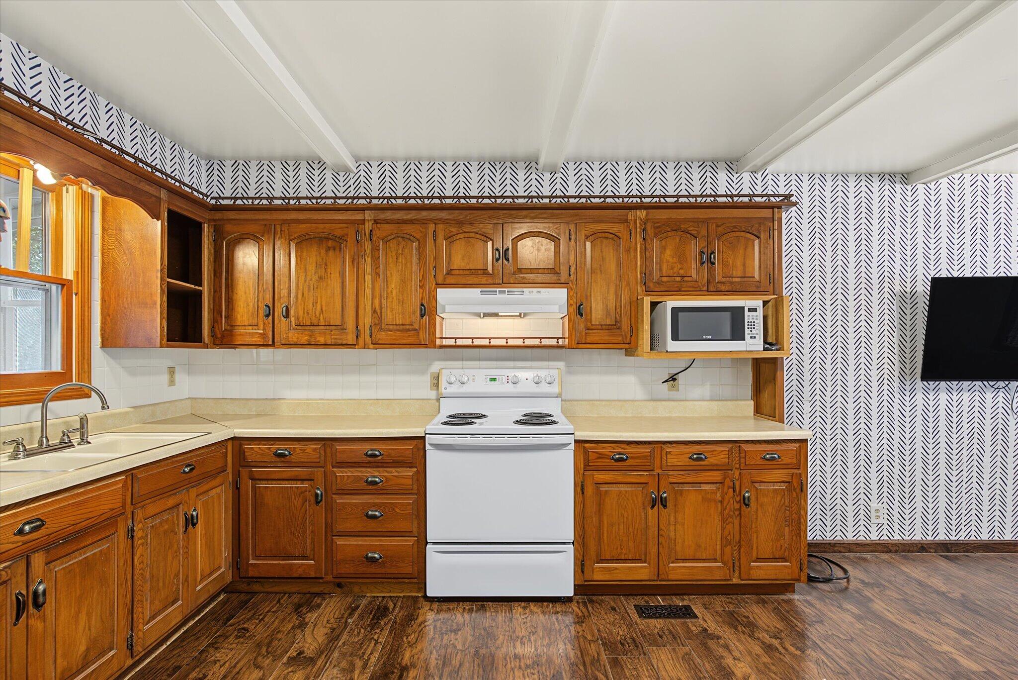 24657 Maple Street Property Photo 12