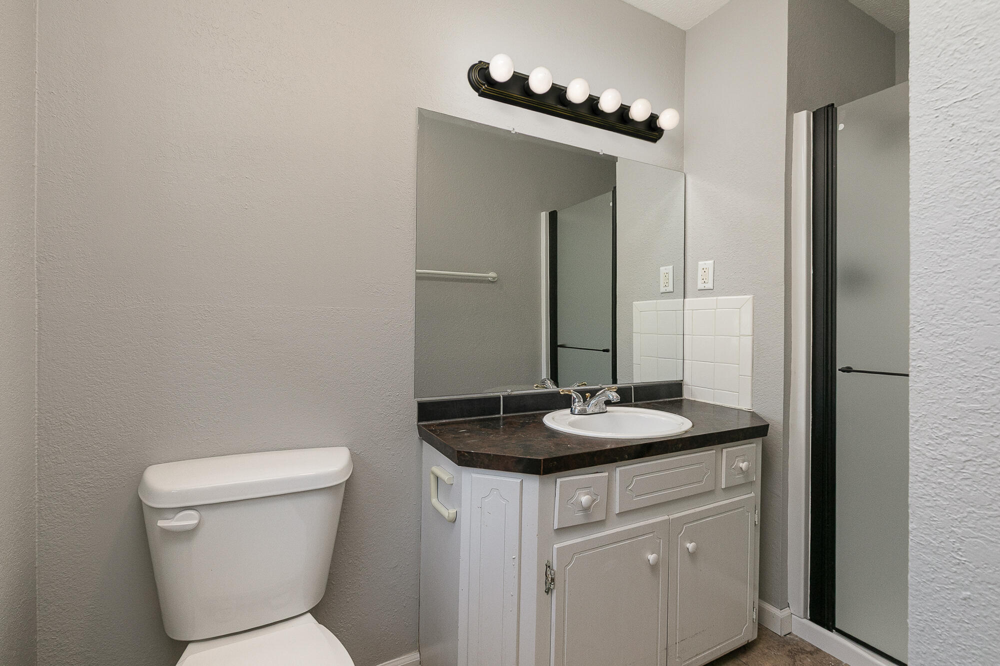 2117 West Northwood Street Property Photo 17