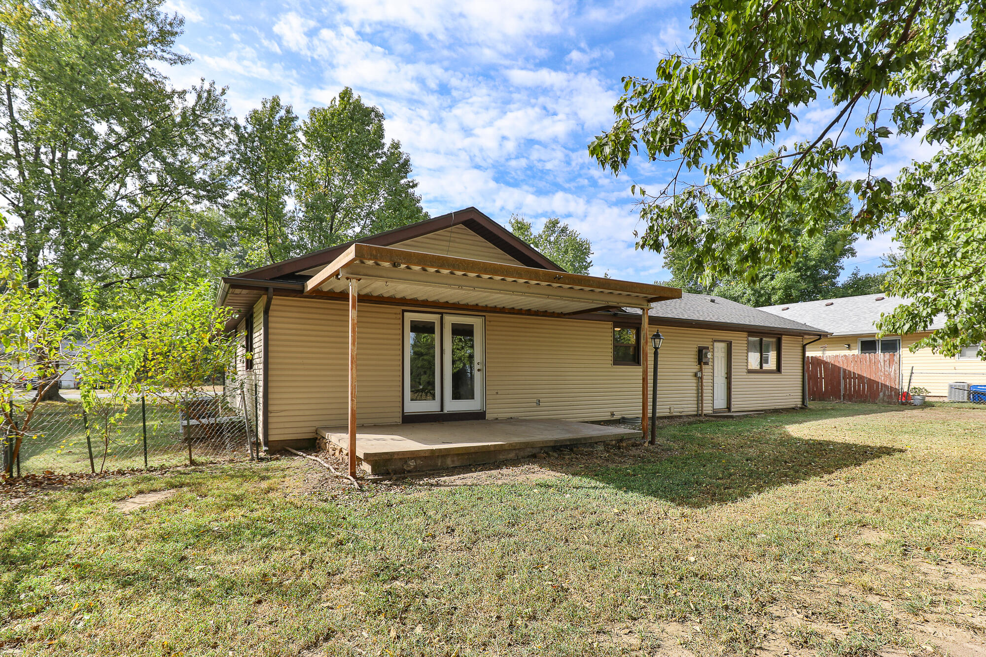 2117 West Northwood Street Property Photo 25