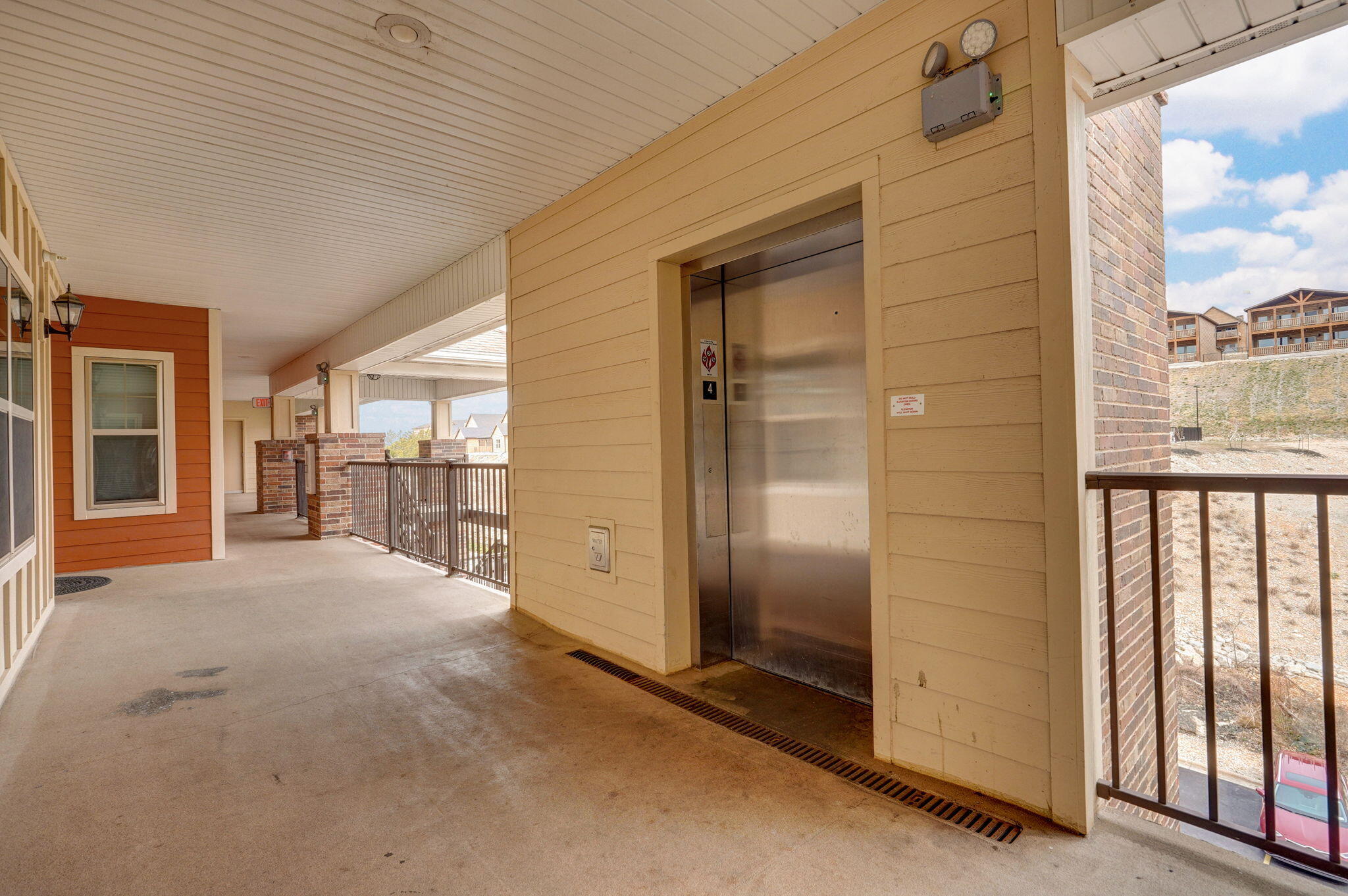200 Majestic Dr Unit 408 Property Photo 4