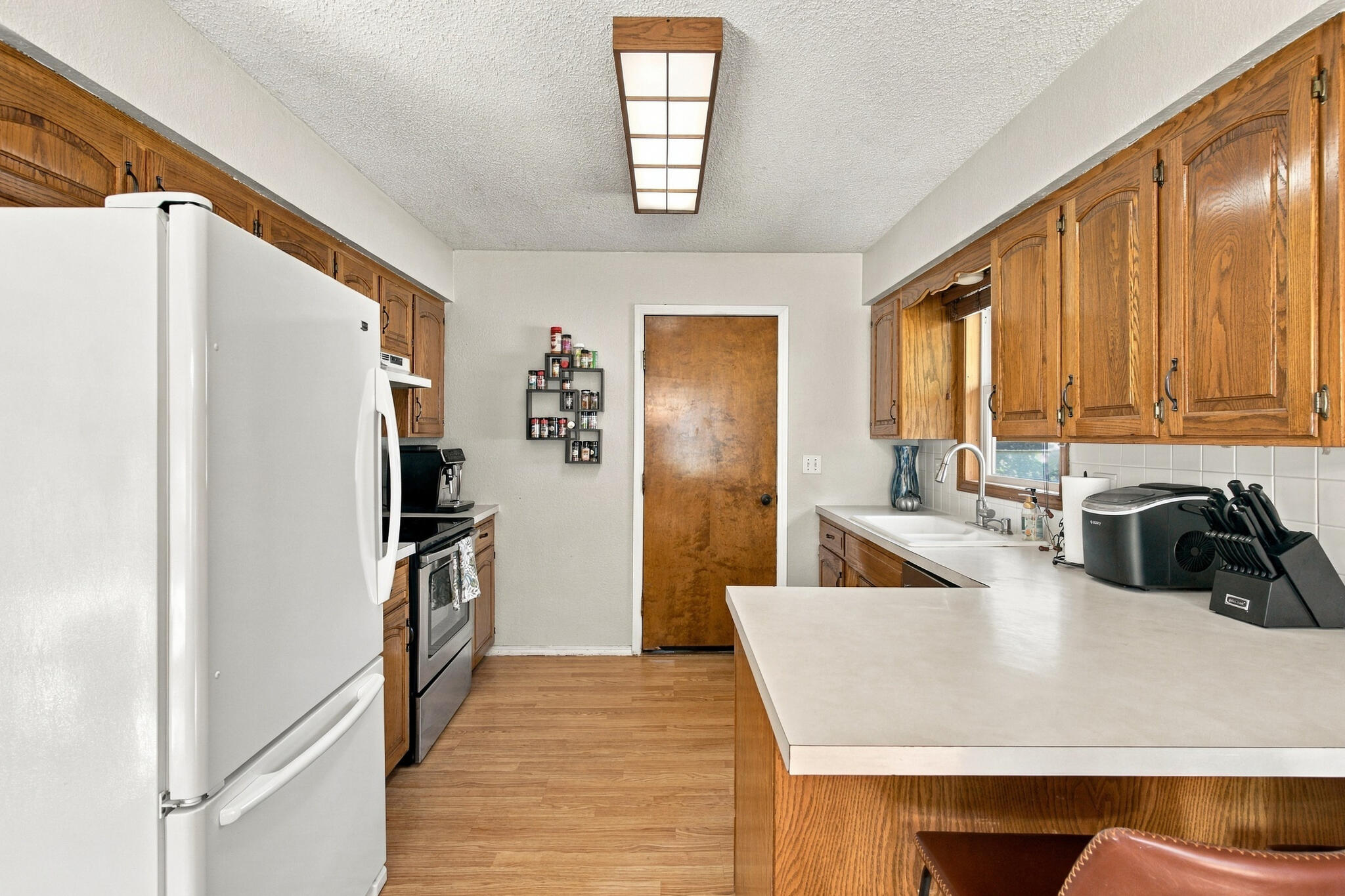 1120 East Highpoint Street Property Photo 14