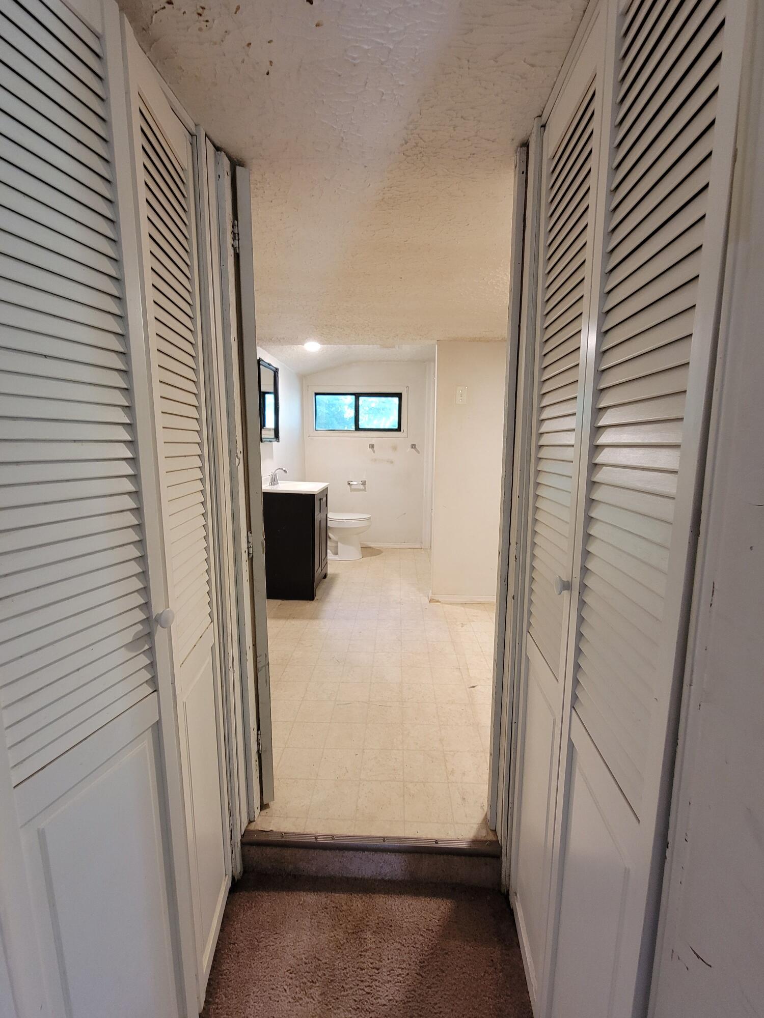 2929 West Madison Street Property Photo 9