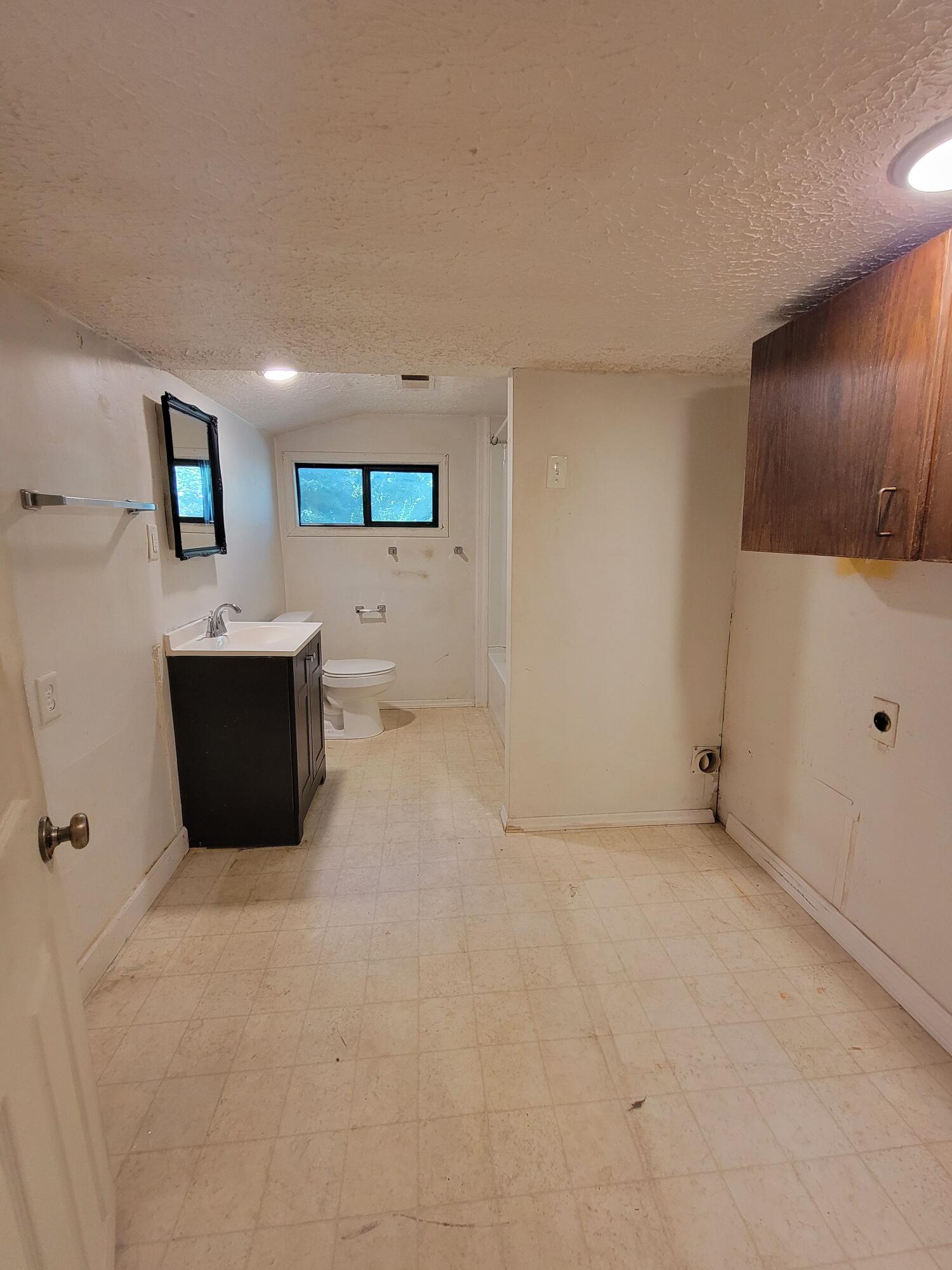 2929 West Madison Street Property Photo 10