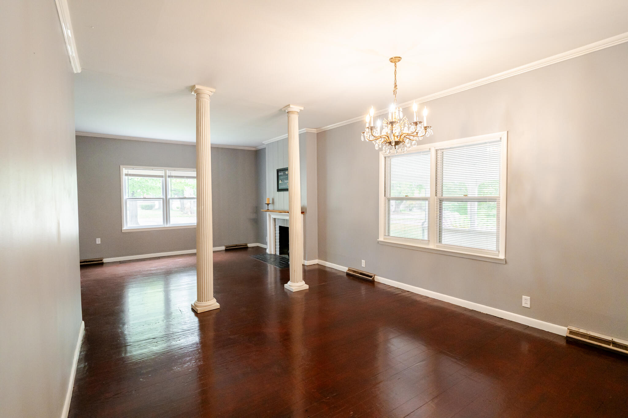 518 West College Street Property Photo 8