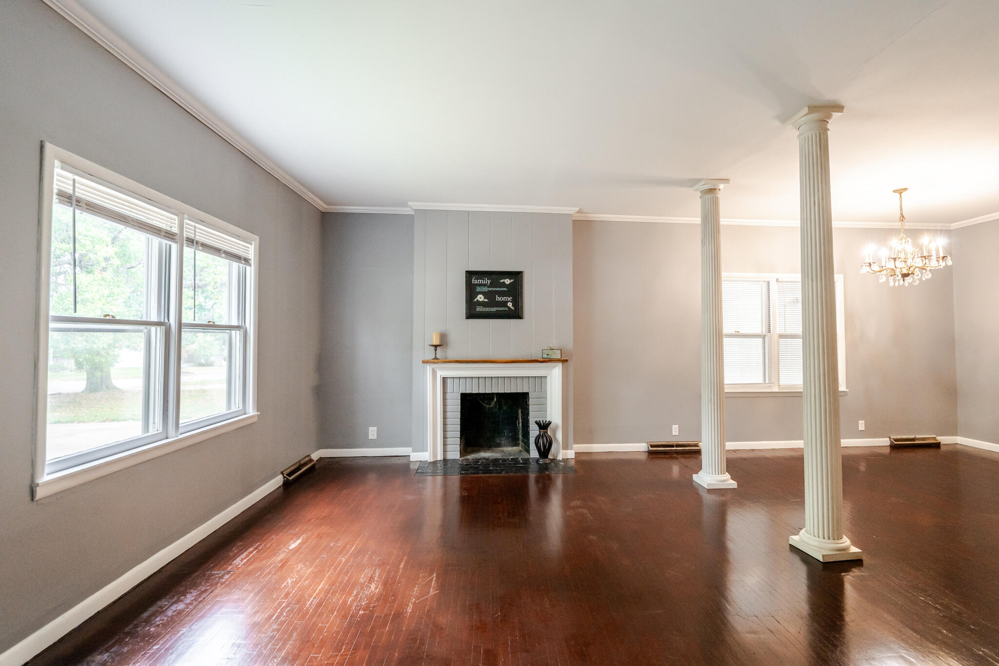518 West College Street Property Photo 9