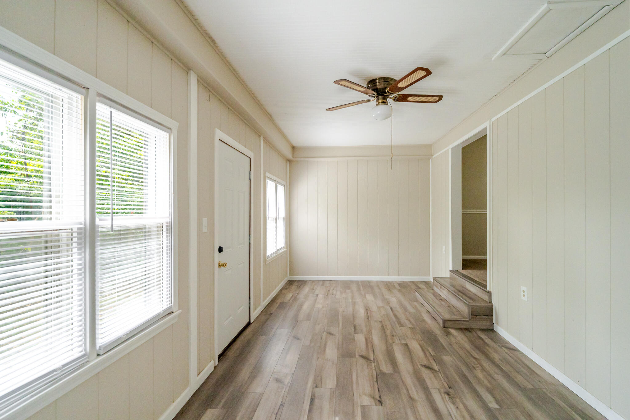 518 West College Street Property Photo 18