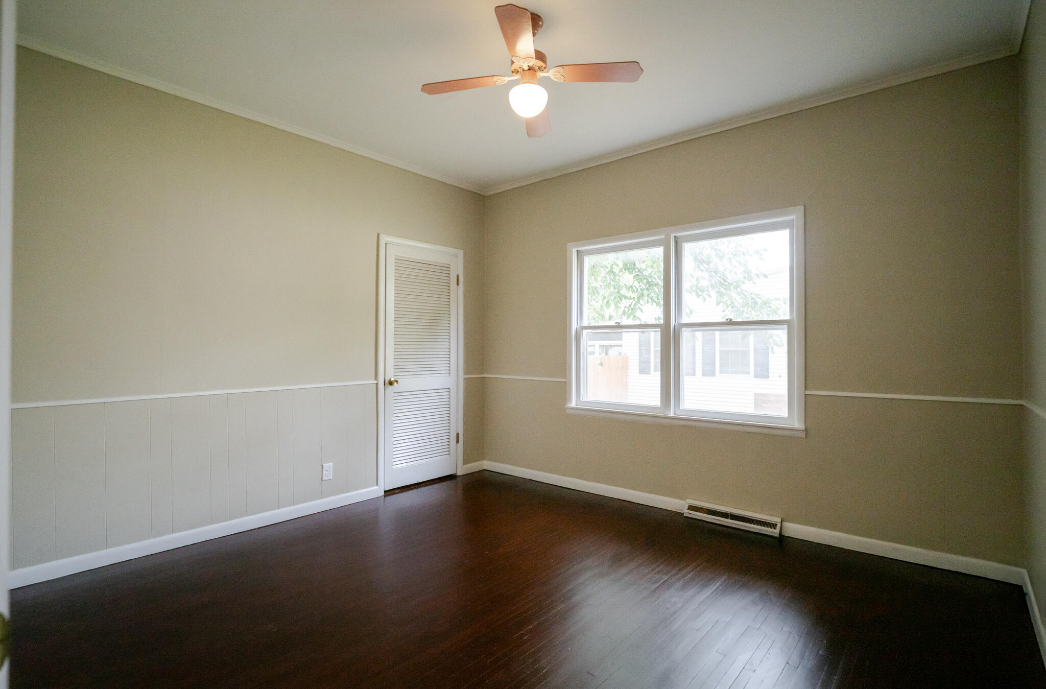 518 West College Street Property Photo 25