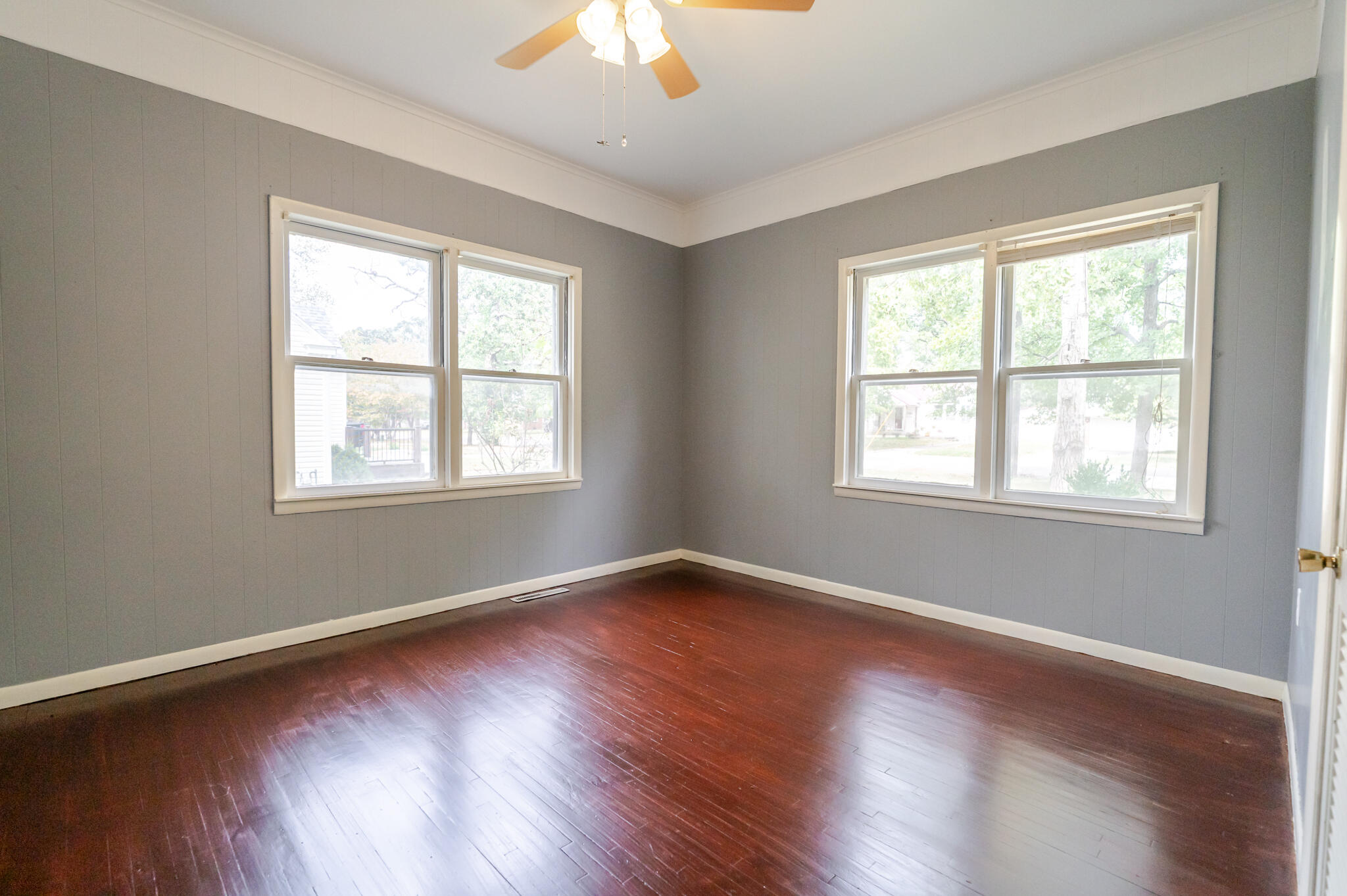 518 West College Street Property Photo 27
