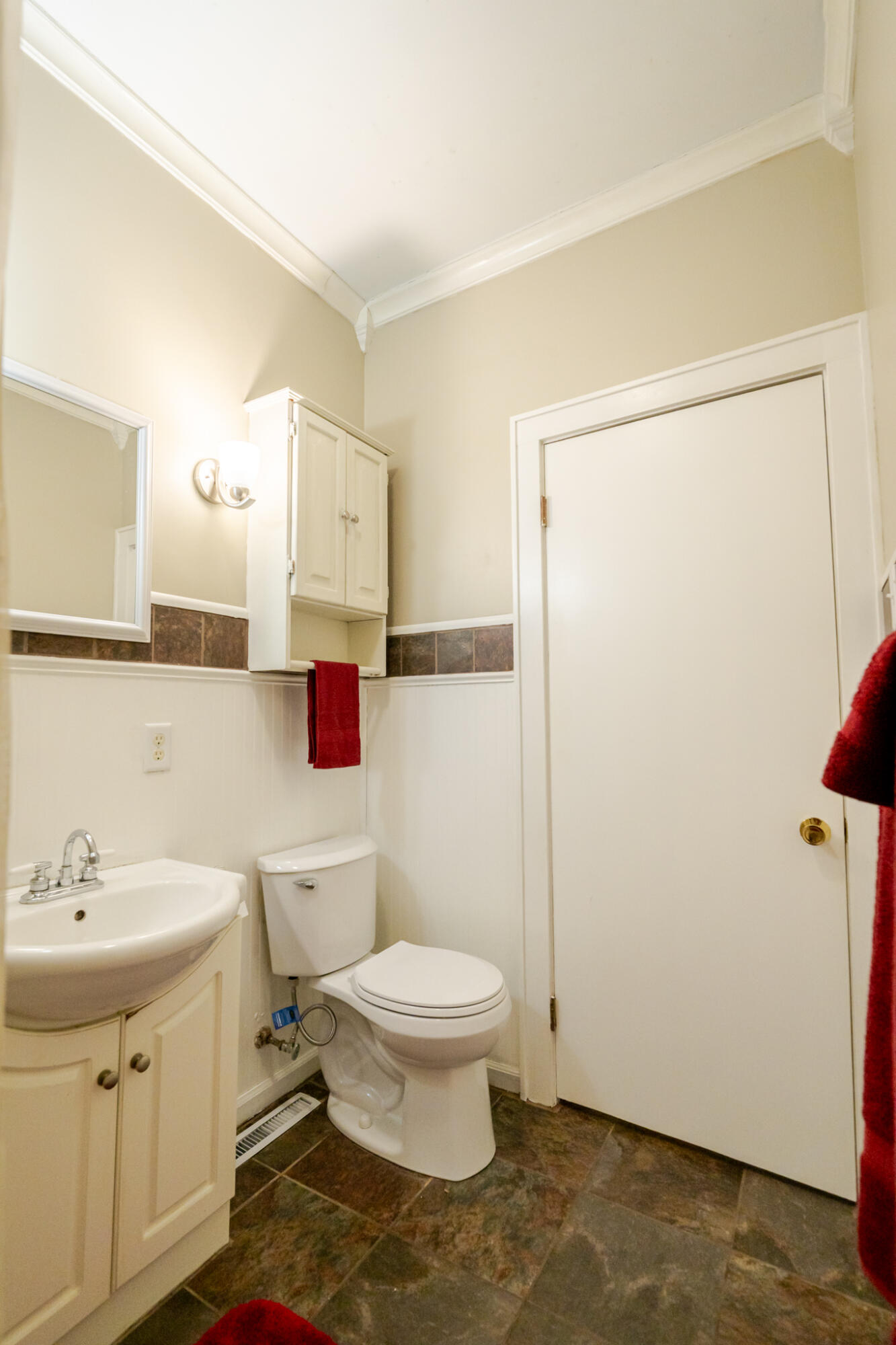 518 West College Street Property Photo 31