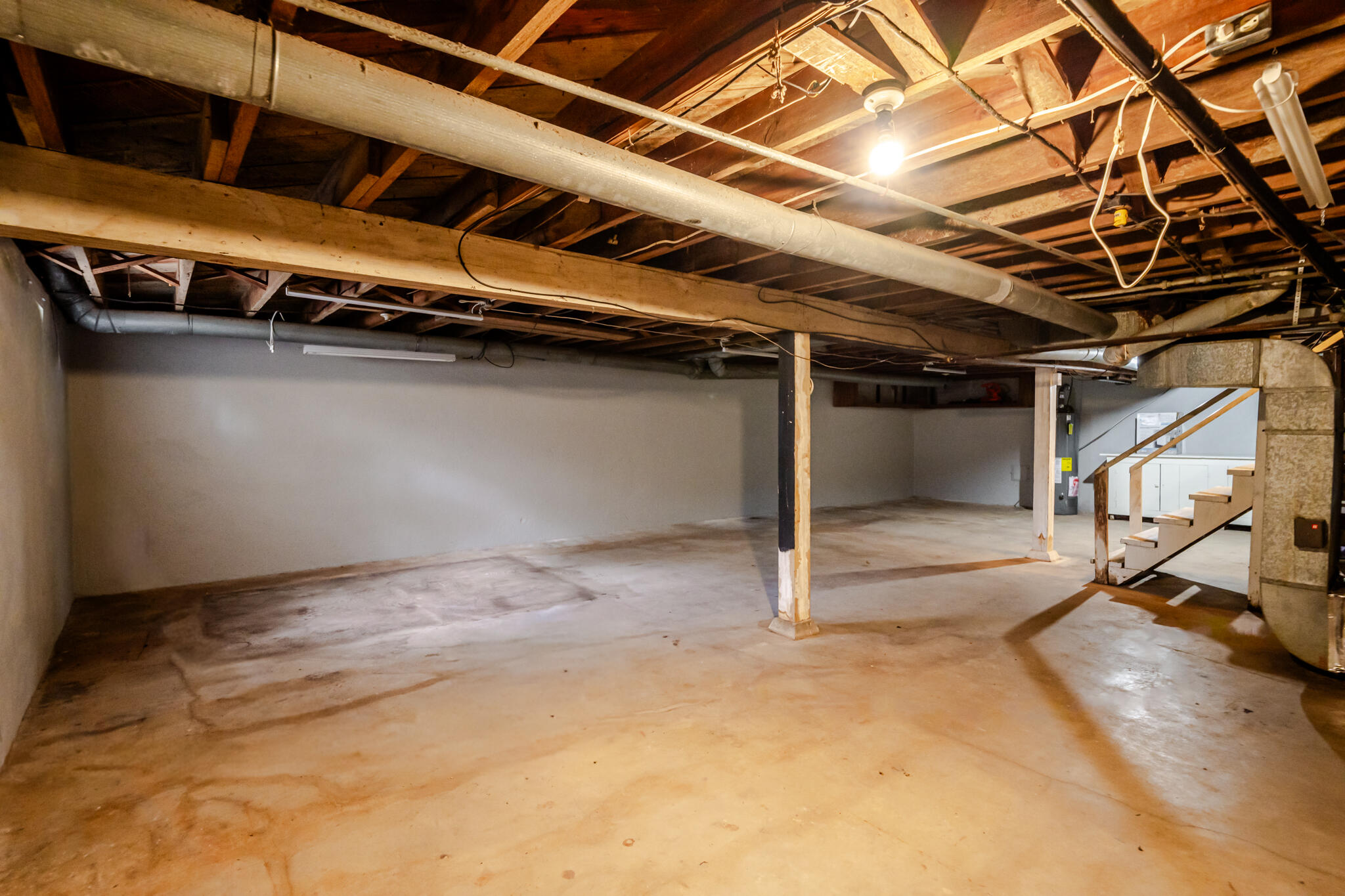 518 West College Street Property Photo 35