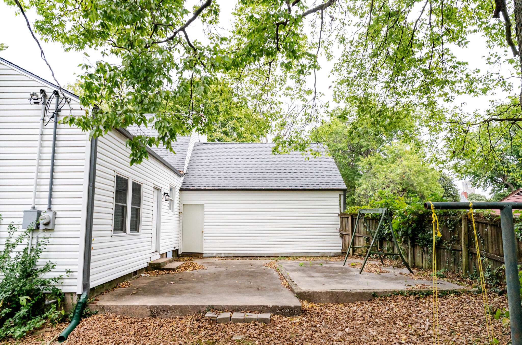 518 West College Street Property Photo 38