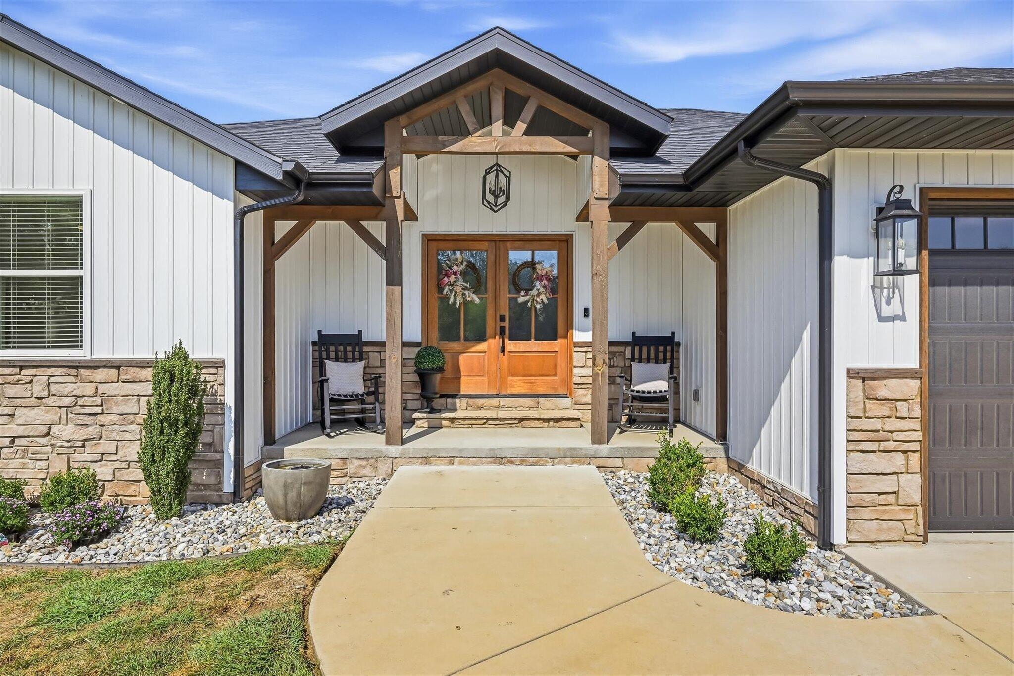 3773 Highway K Property Photo 5