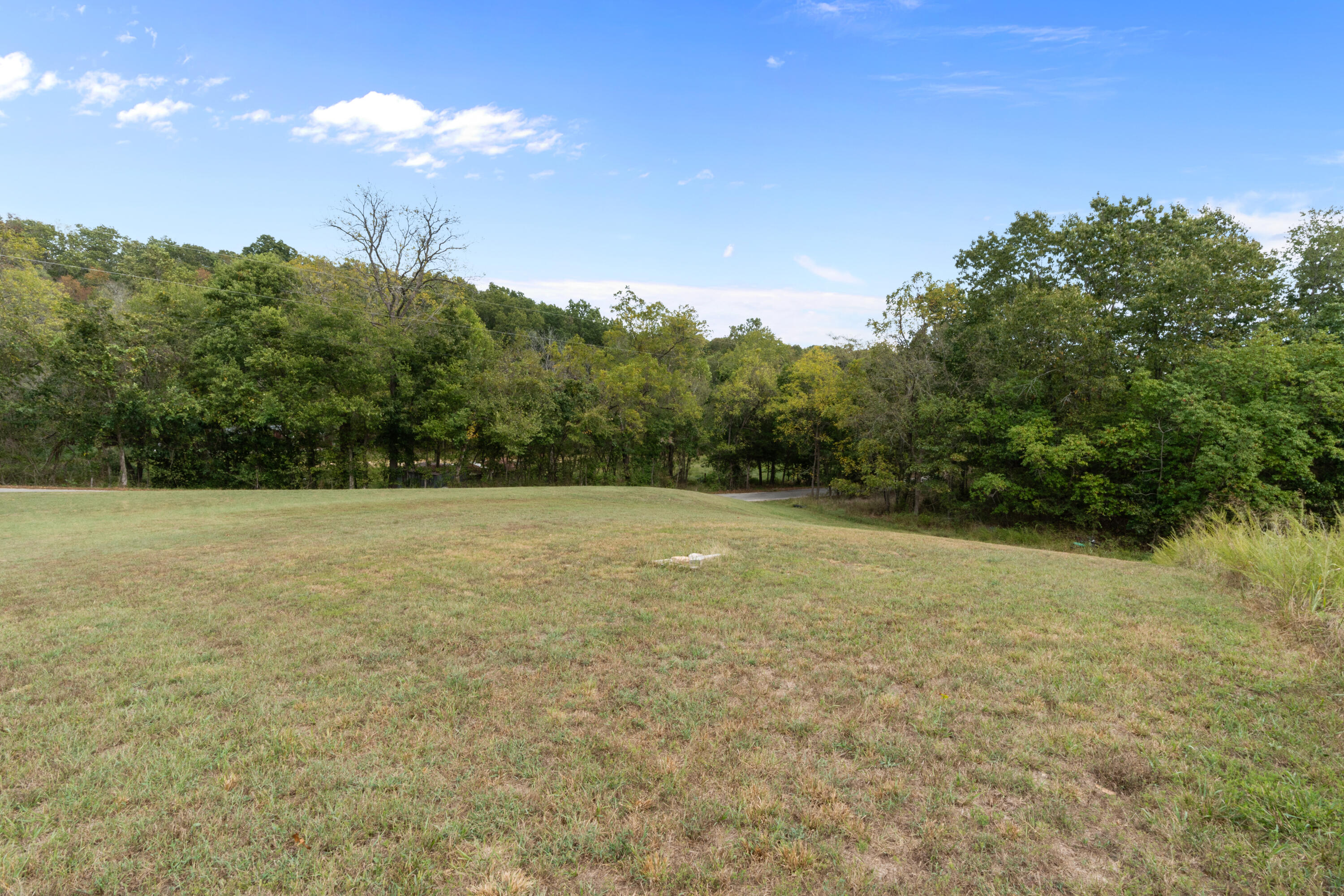 2015 Aspen Road Property Photo 8