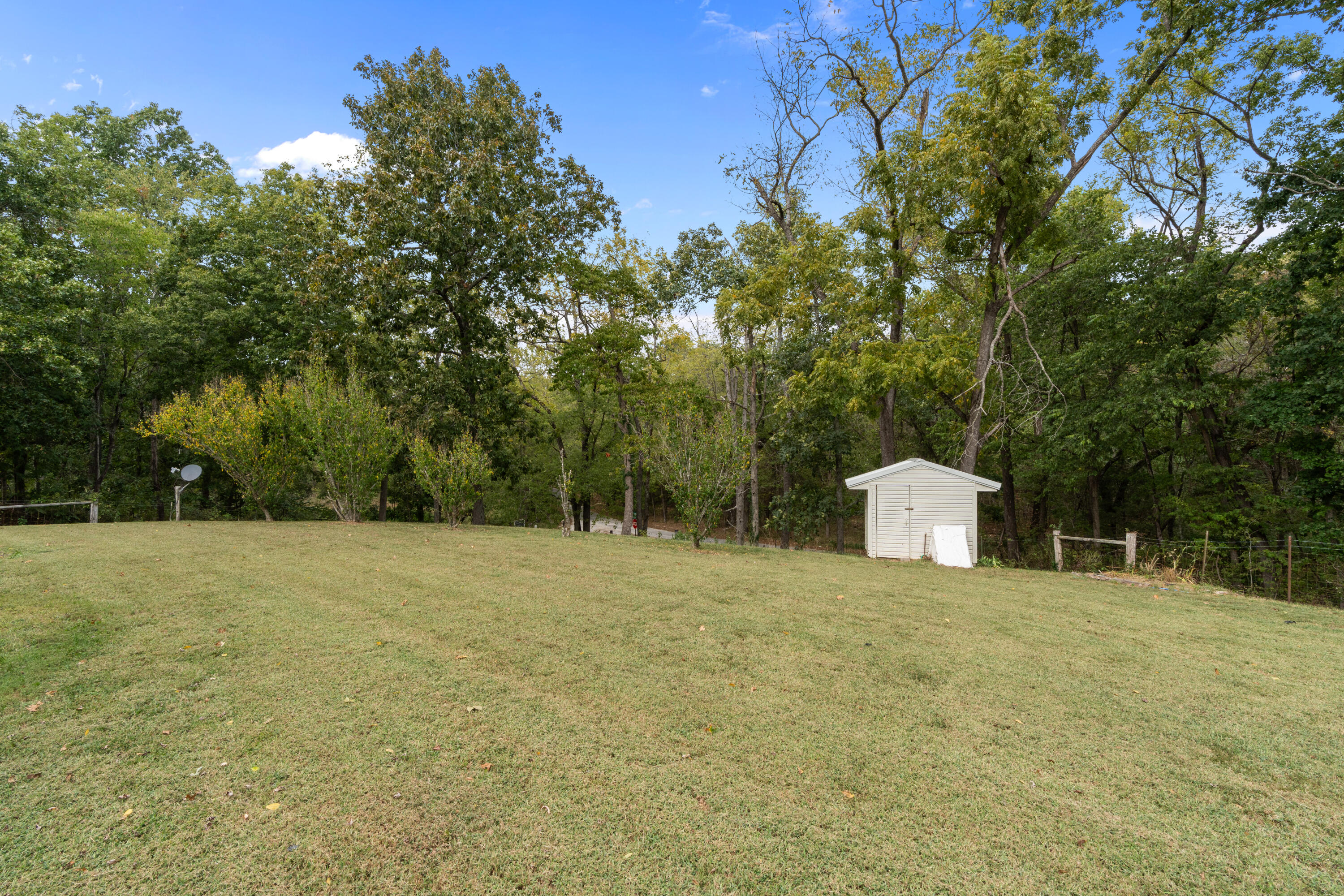 2015 Aspen Road Property Photo 14