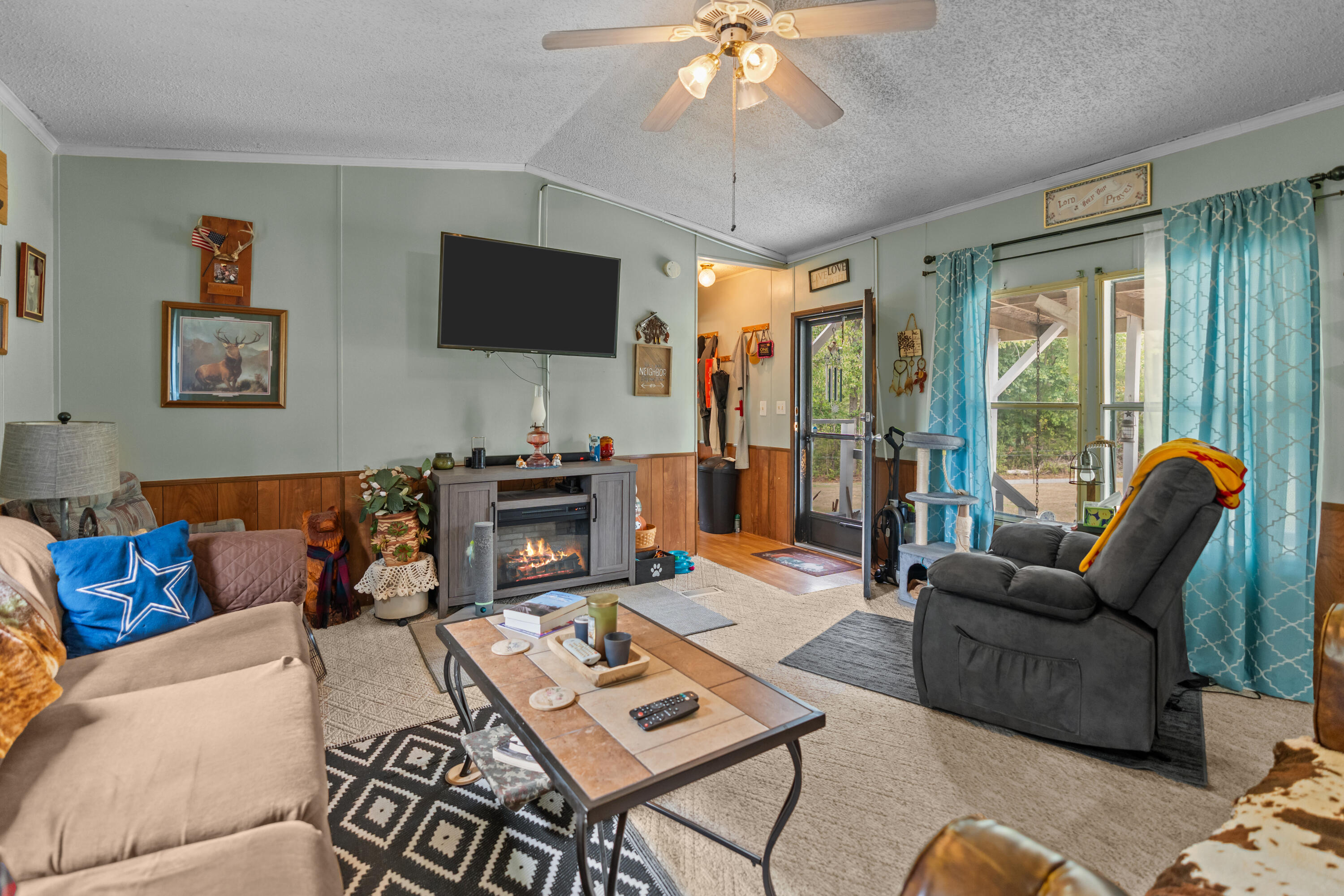 2015 Aspen Road Property Photo 20