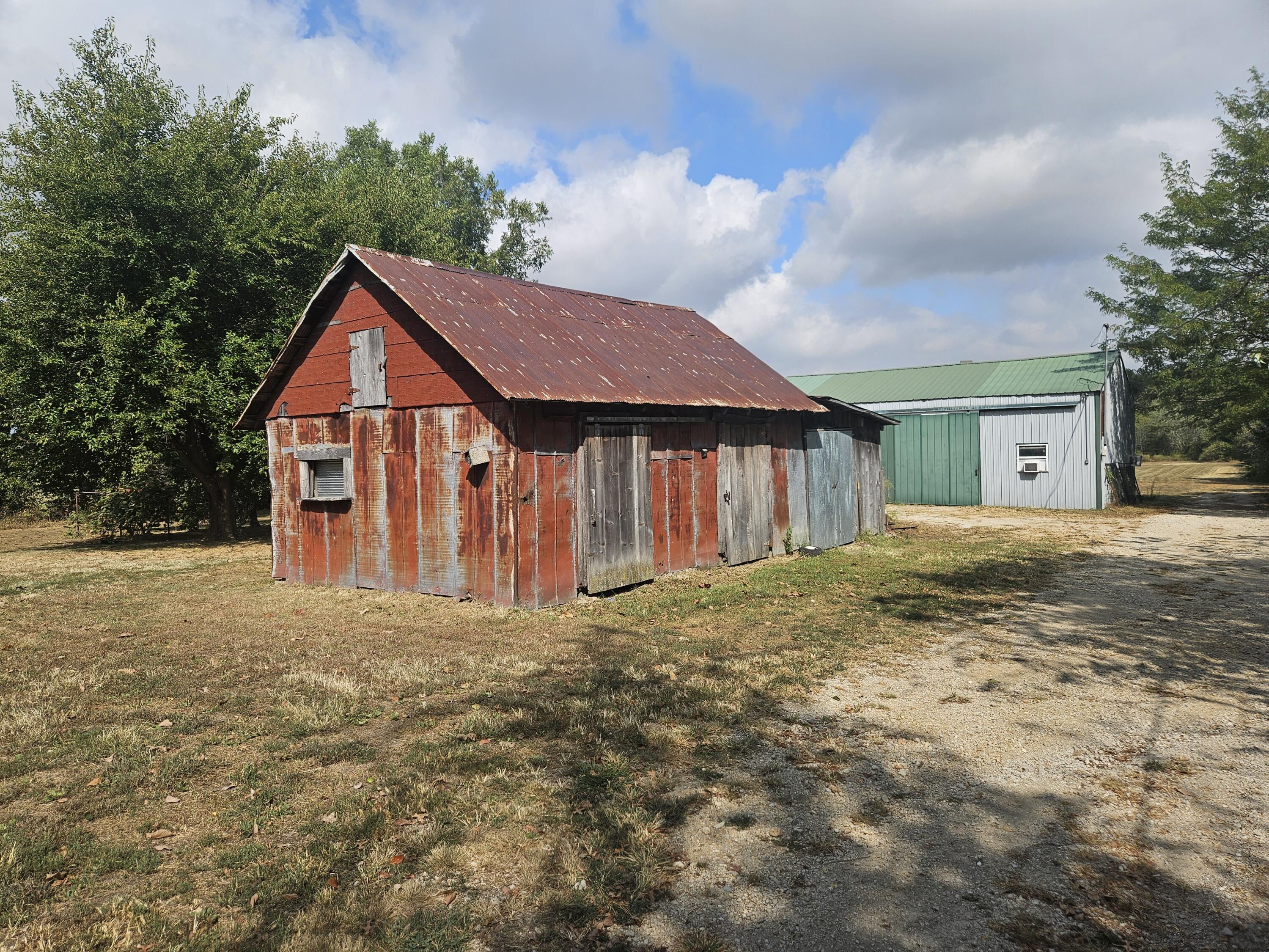 999 East Sunshine Drive Property Photo 29