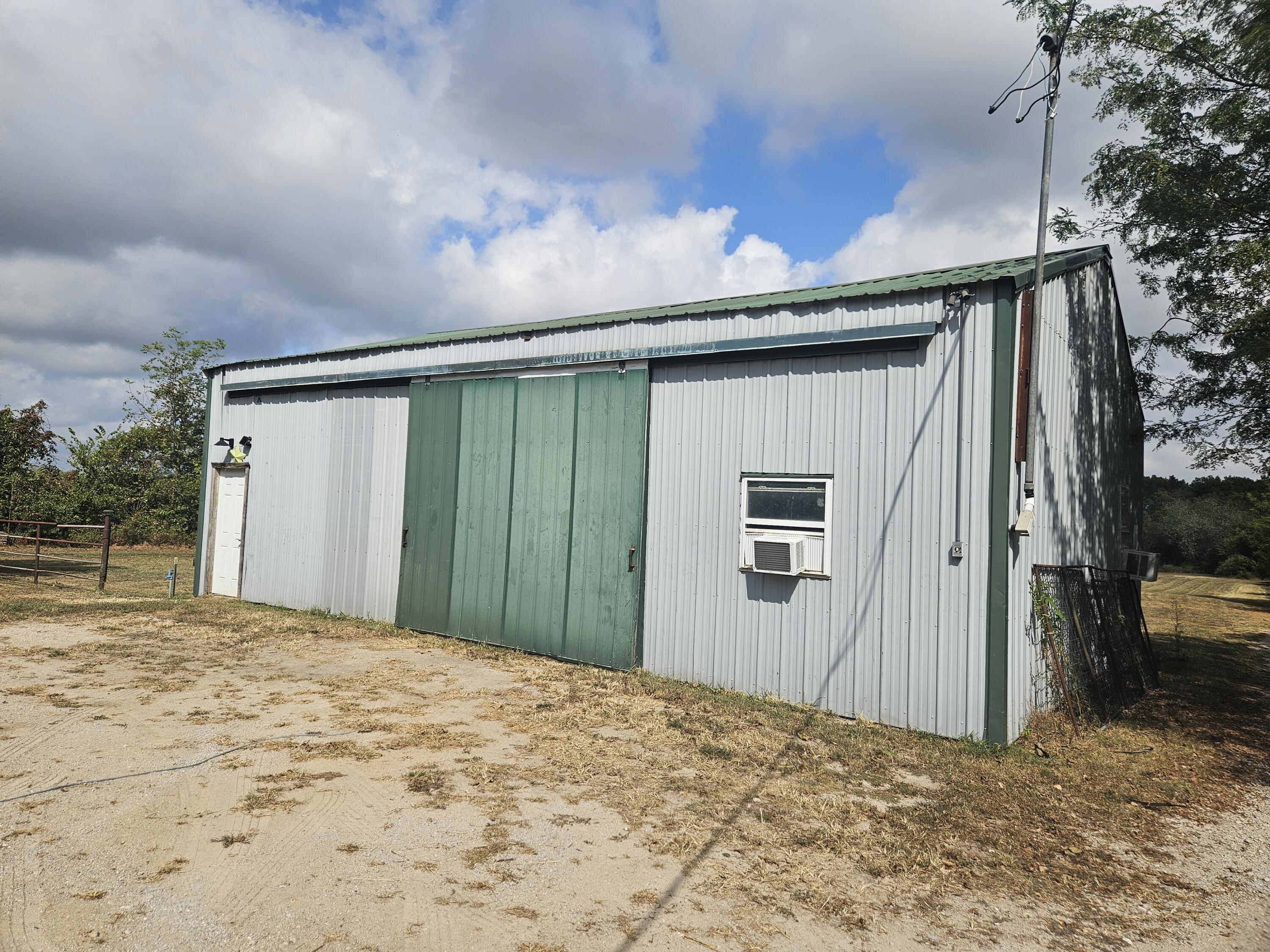 999 East Sunshine Drive Property Photo 30