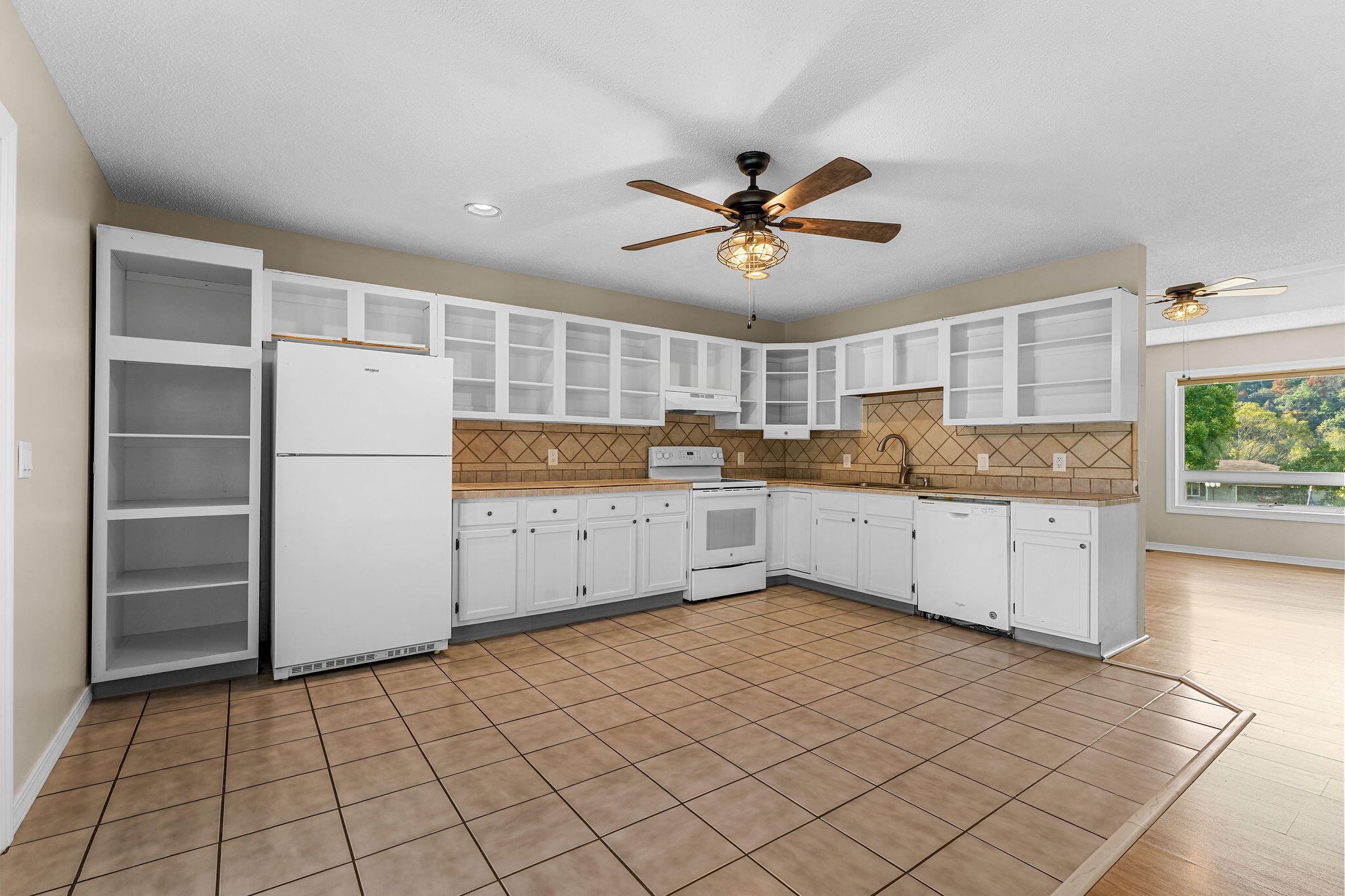 517 Arrowhead Circle Property Photo 8