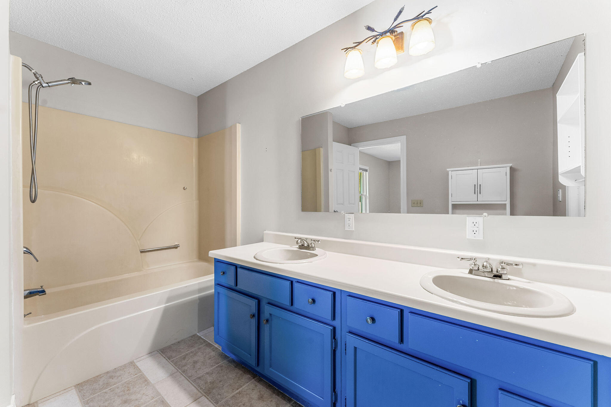 517 Arrowhead Circle Property Photo 15