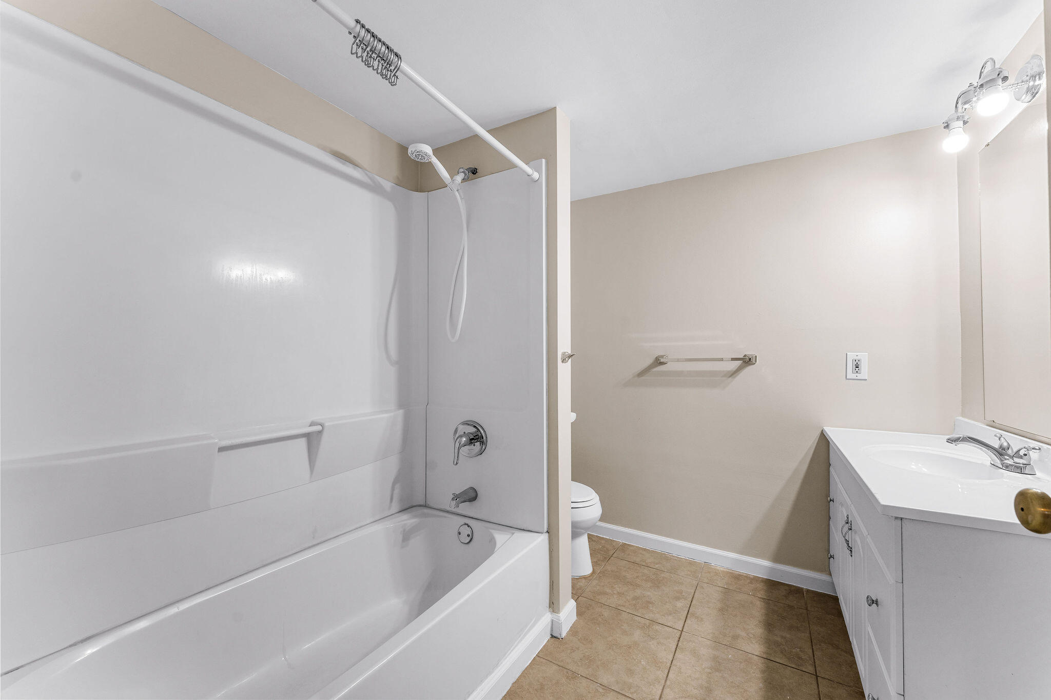 517 Arrowhead Circle Property Photo 23