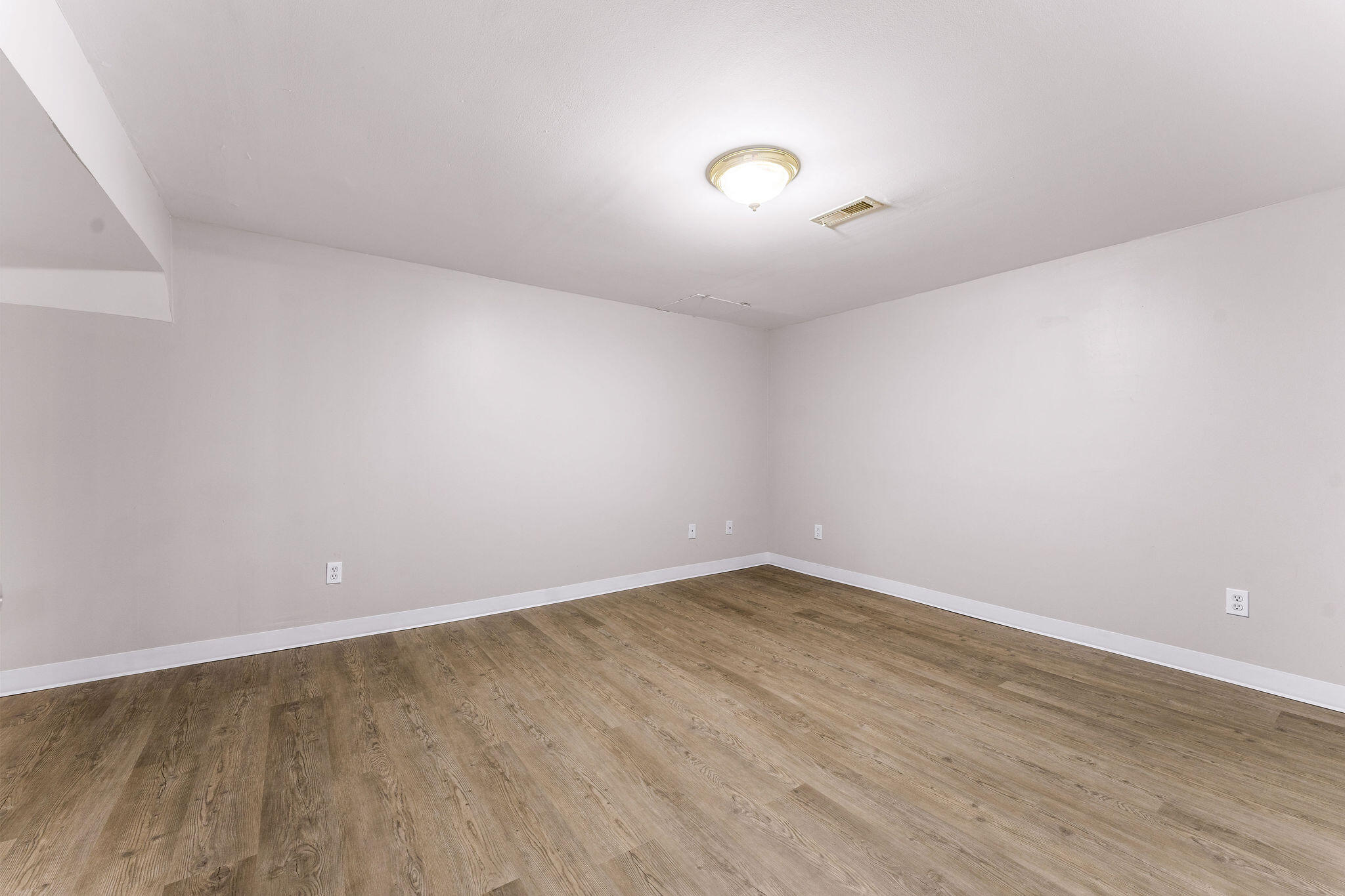 517 Arrowhead Circle Property Photo 24